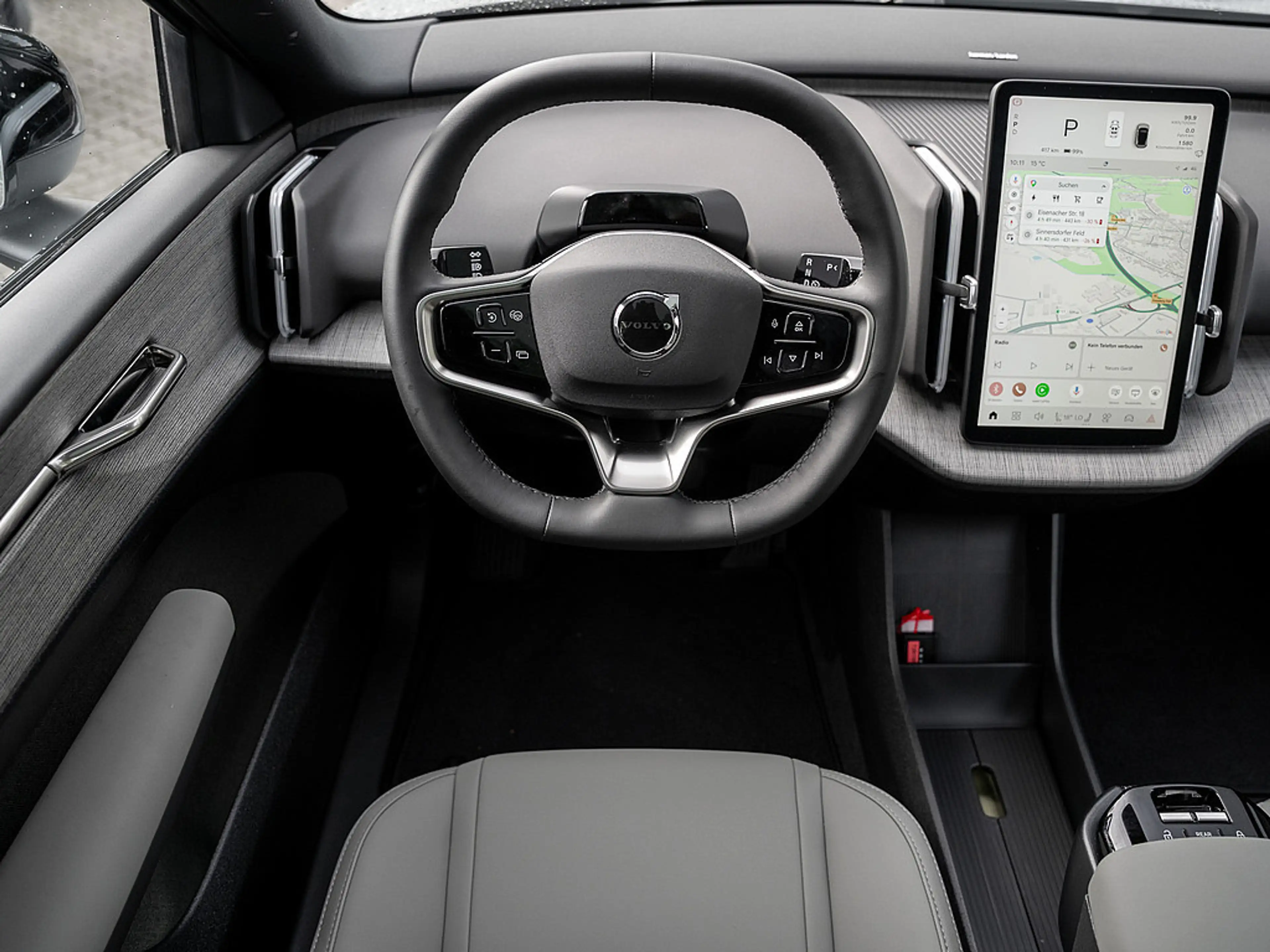 Volvo EX30 Extended Range Ultra 360° PANO LED ACC — photo 10