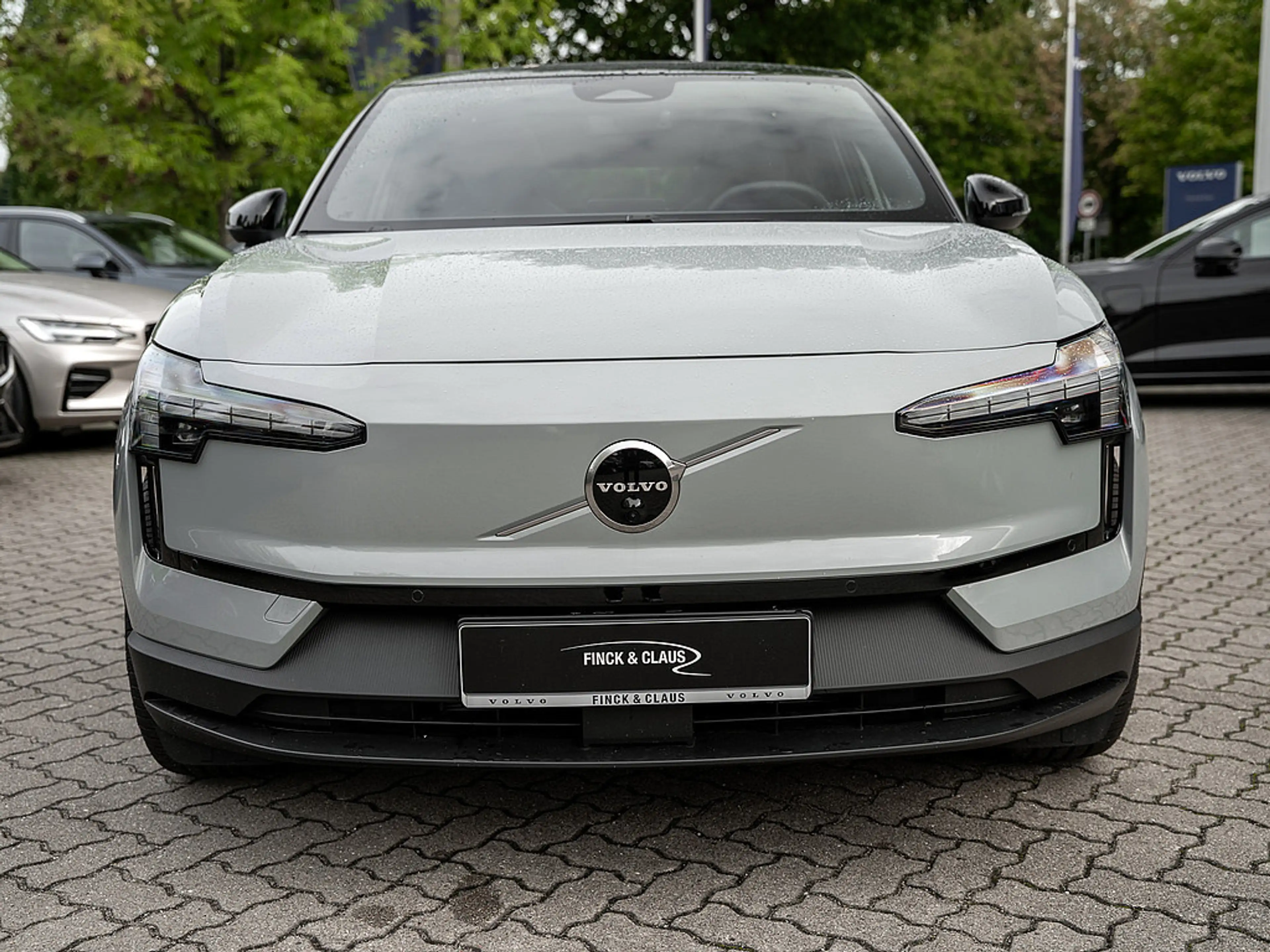 Volvo EX30 Extended Range Ultra 360° PANO LED ACC — photo 6