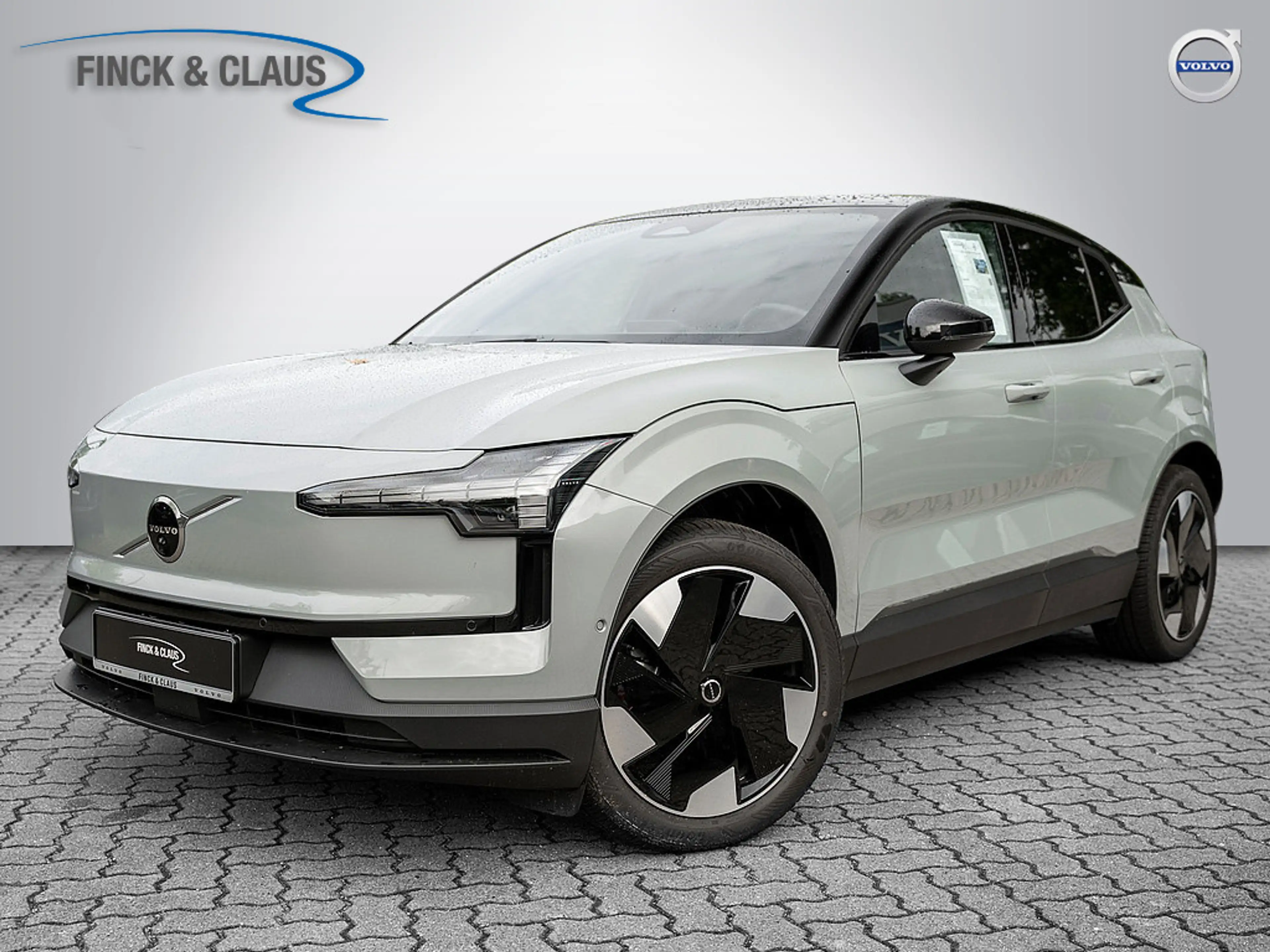 Volvo EX30 Extended Range Ultra 360° PANO LED ACC