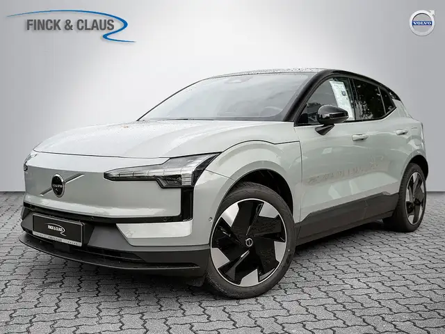 Volvo EX30 Extended Range Ultra 360° PANO LED ACC