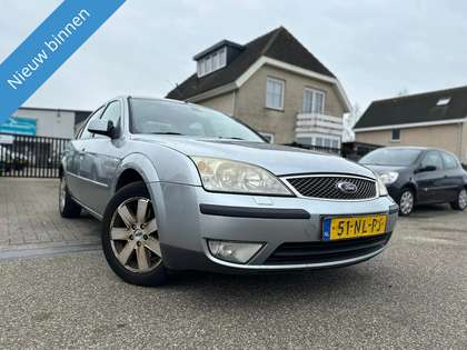 Ford Mondeo 1.8-16V First Edition