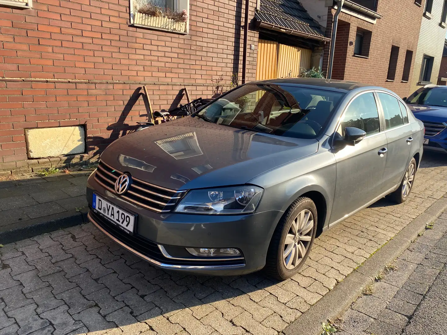 Volkswagen Passat Passat Automatik Trend Grau - 1