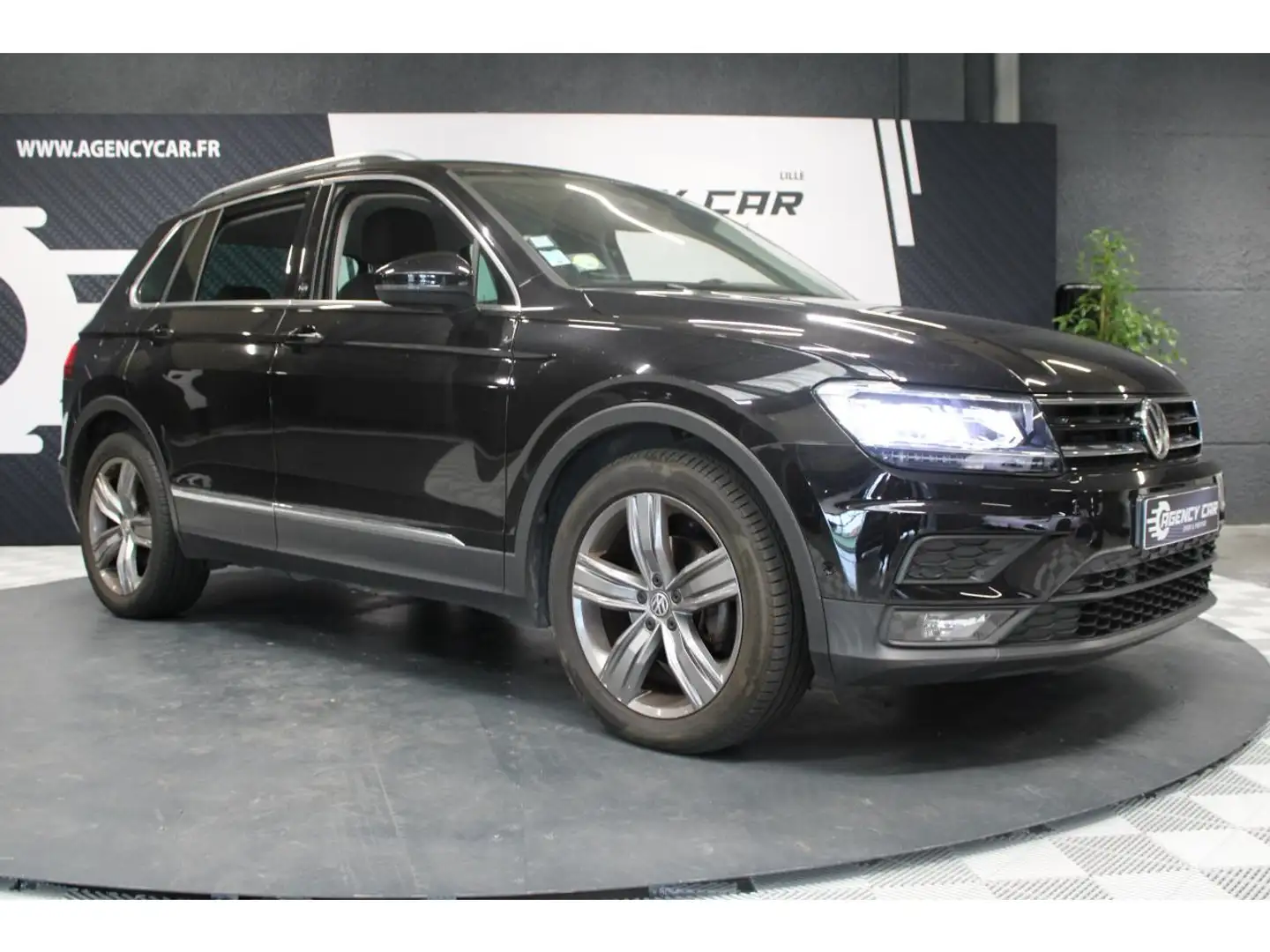 Volkswagen Tiguan Tiguan 2.0 TDI BlueMotion 150 BV DSG7 Sound Suivi complet Noir - 2