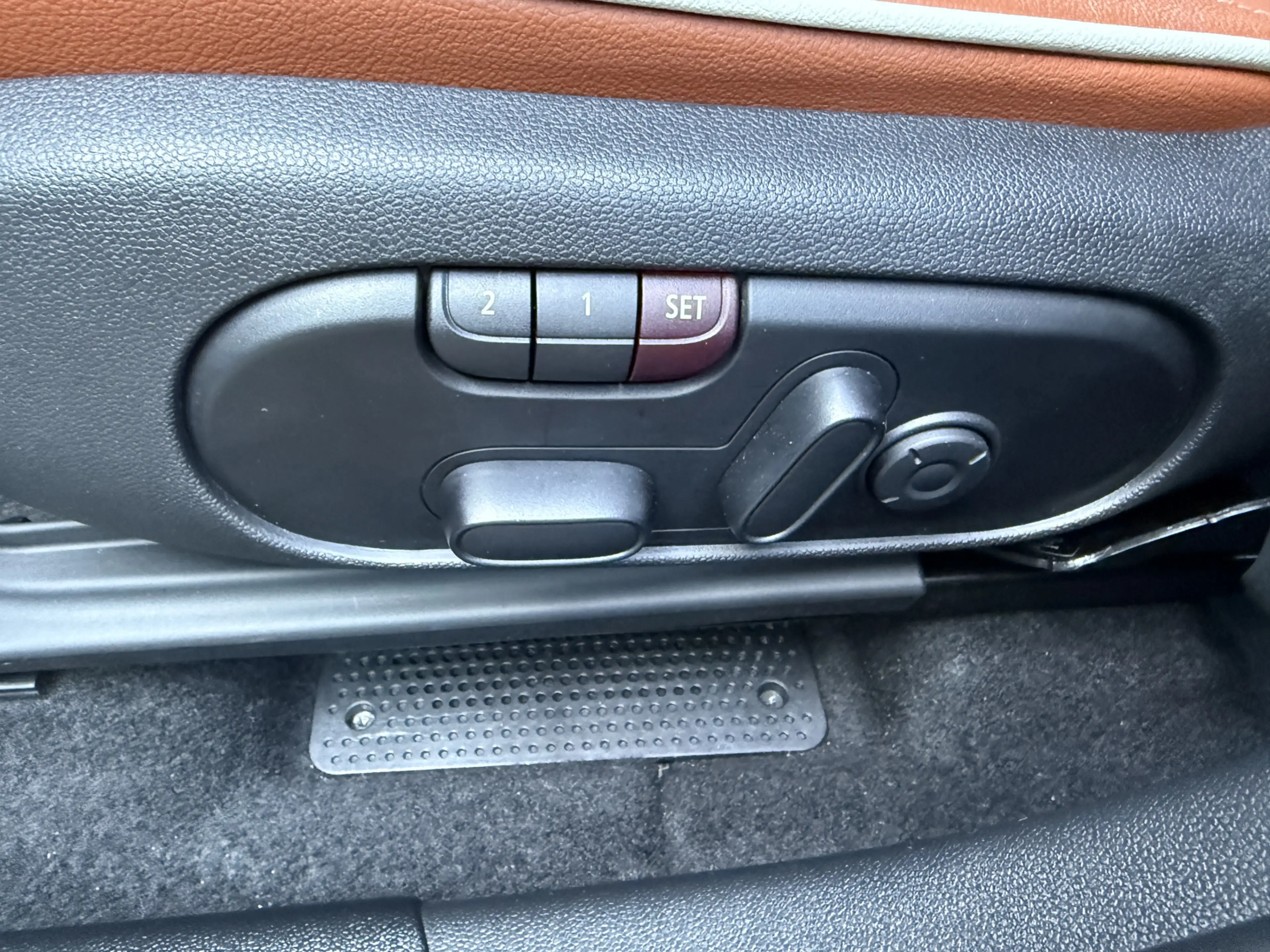 MINI Cooper SE Countryman 2.0 ALL4 Leder/Pano/Camera/Apple — photo 9