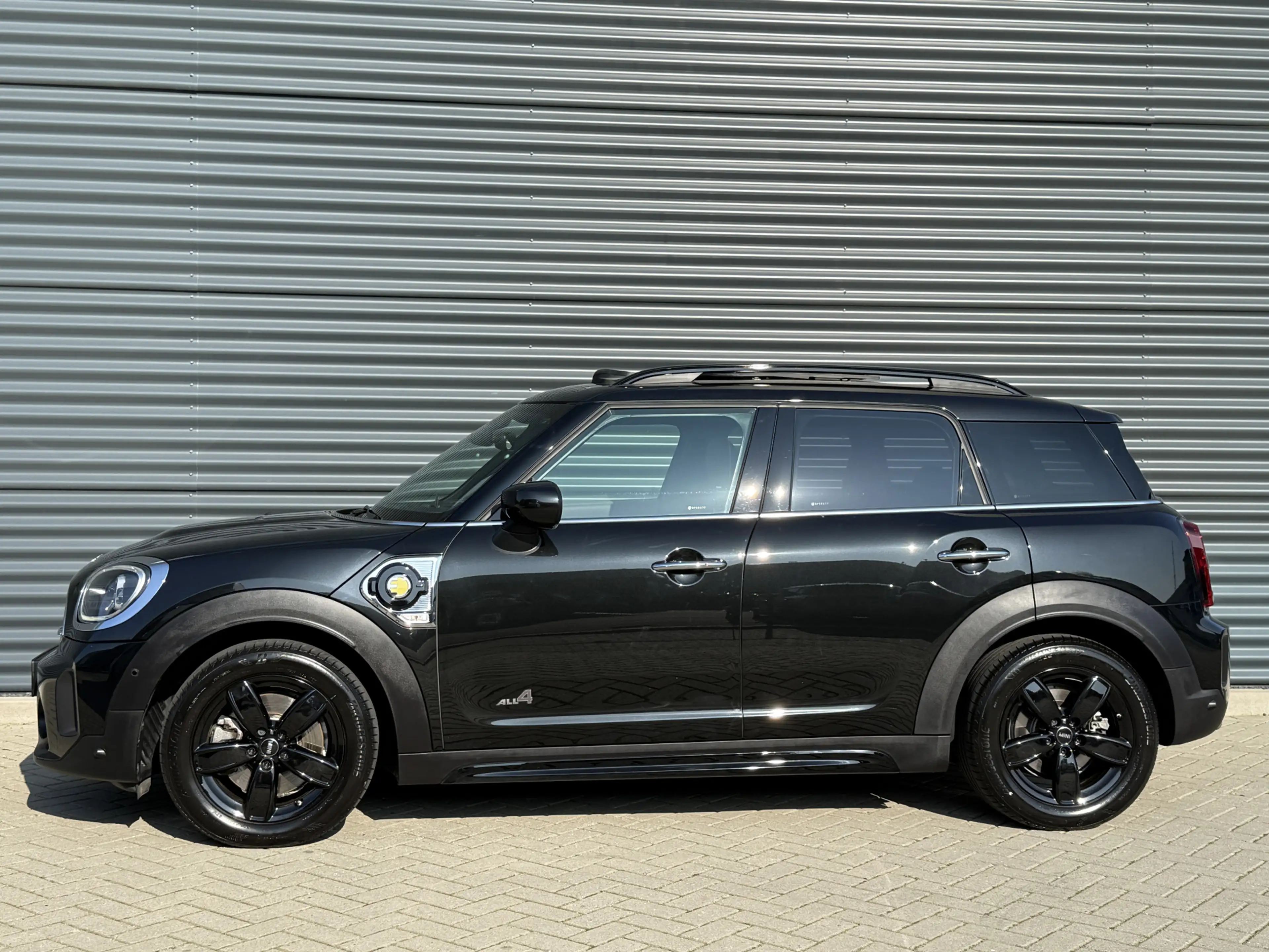 MINI Cooper SE Countryman 2.0 ALL4 Leder/Pano/Camera/Apple — photo 4