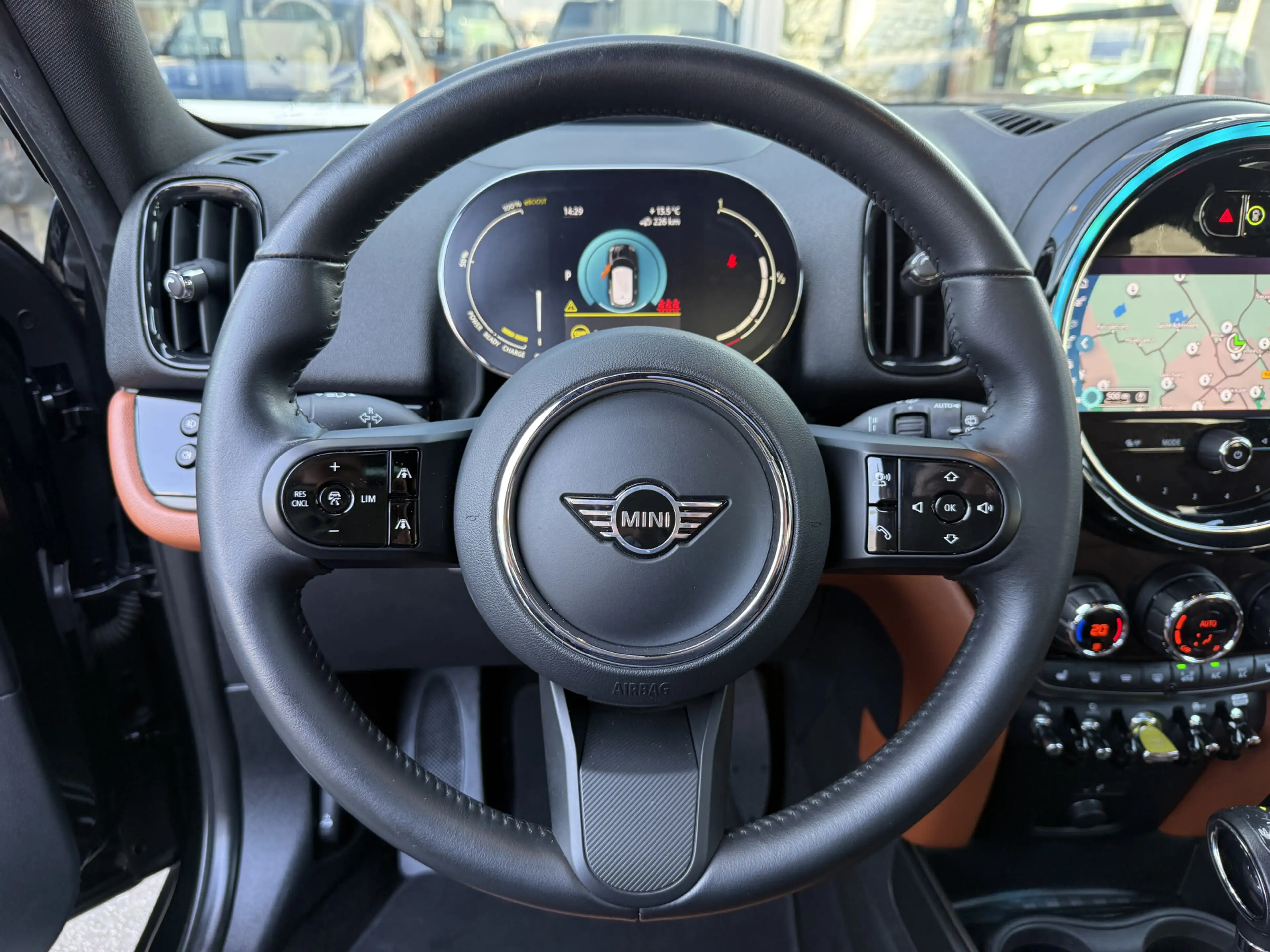 MINI Cooper SE Countryman 2.0 ALL4 Leder/Pano/Camera/Apple — photo 11