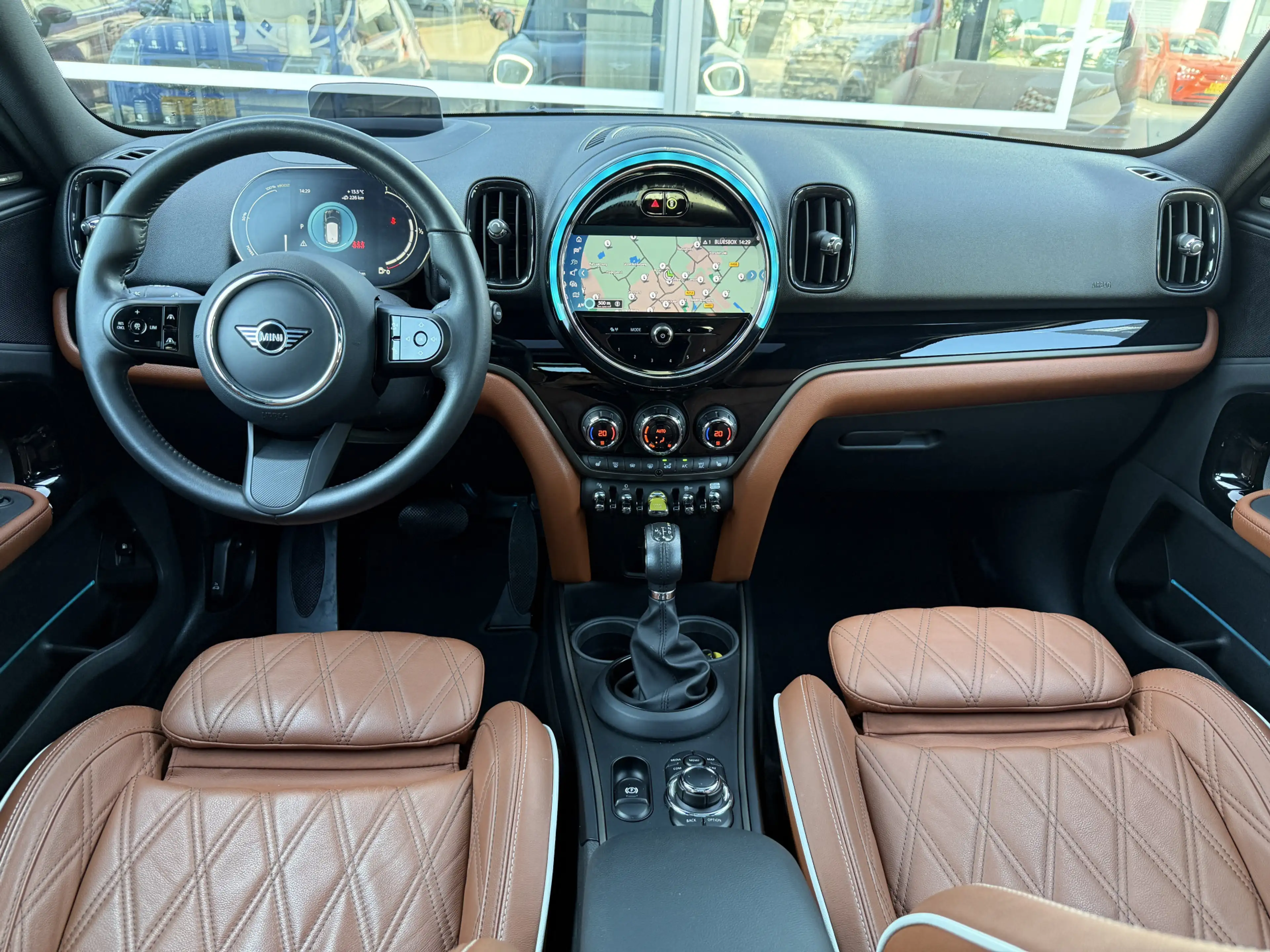 MINI Cooper SE Countryman 2.0 ALL4 Leder/Pano/Camera/Apple — photo 6