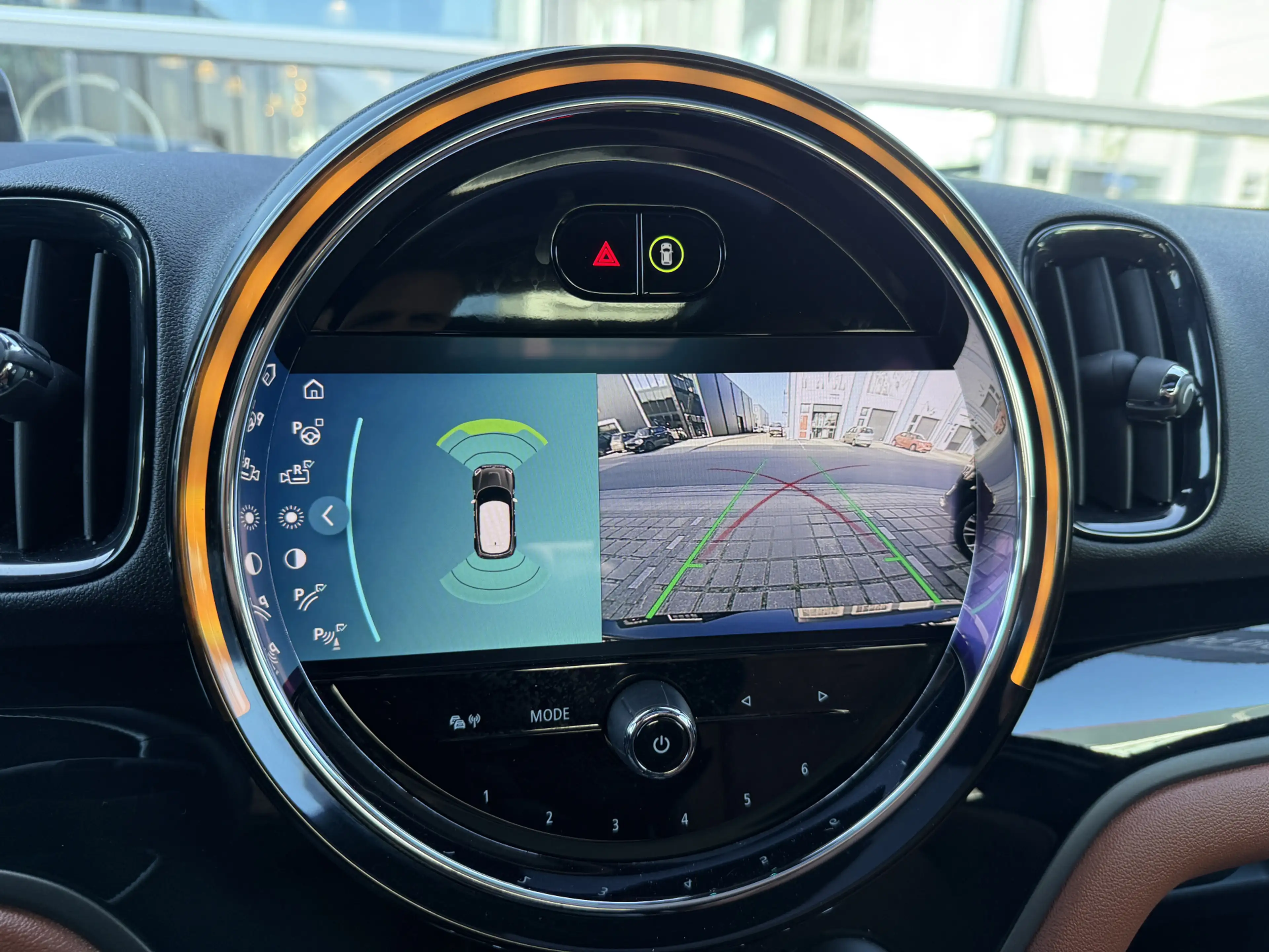 MINI Cooper SE Countryman 2.0 ALL4 Leder/Pano/Camera/Apple — photo 15