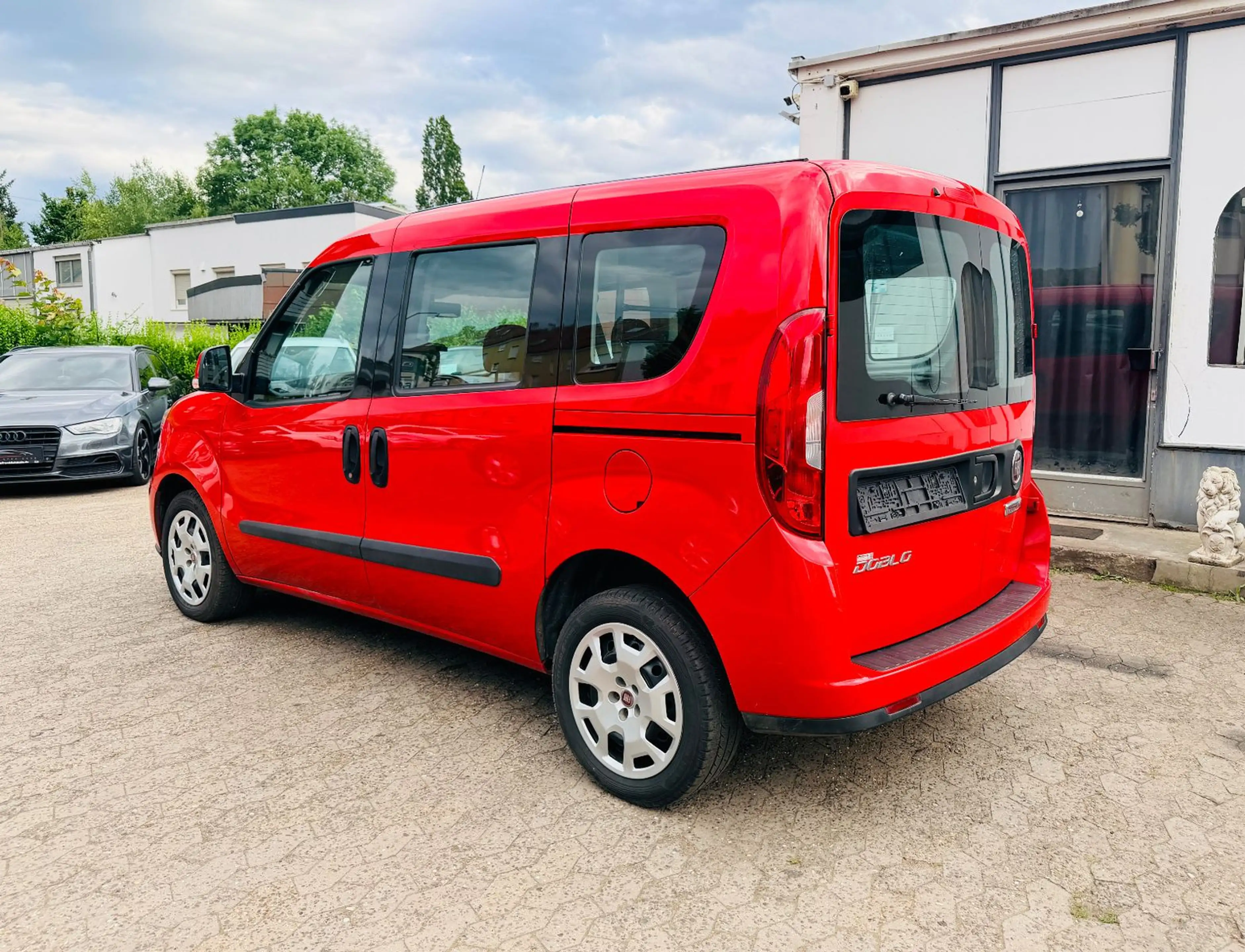 Fiat Doblo 1.6 JTDM Lounge 1.Hand Navi Klimaanlage — photo 4