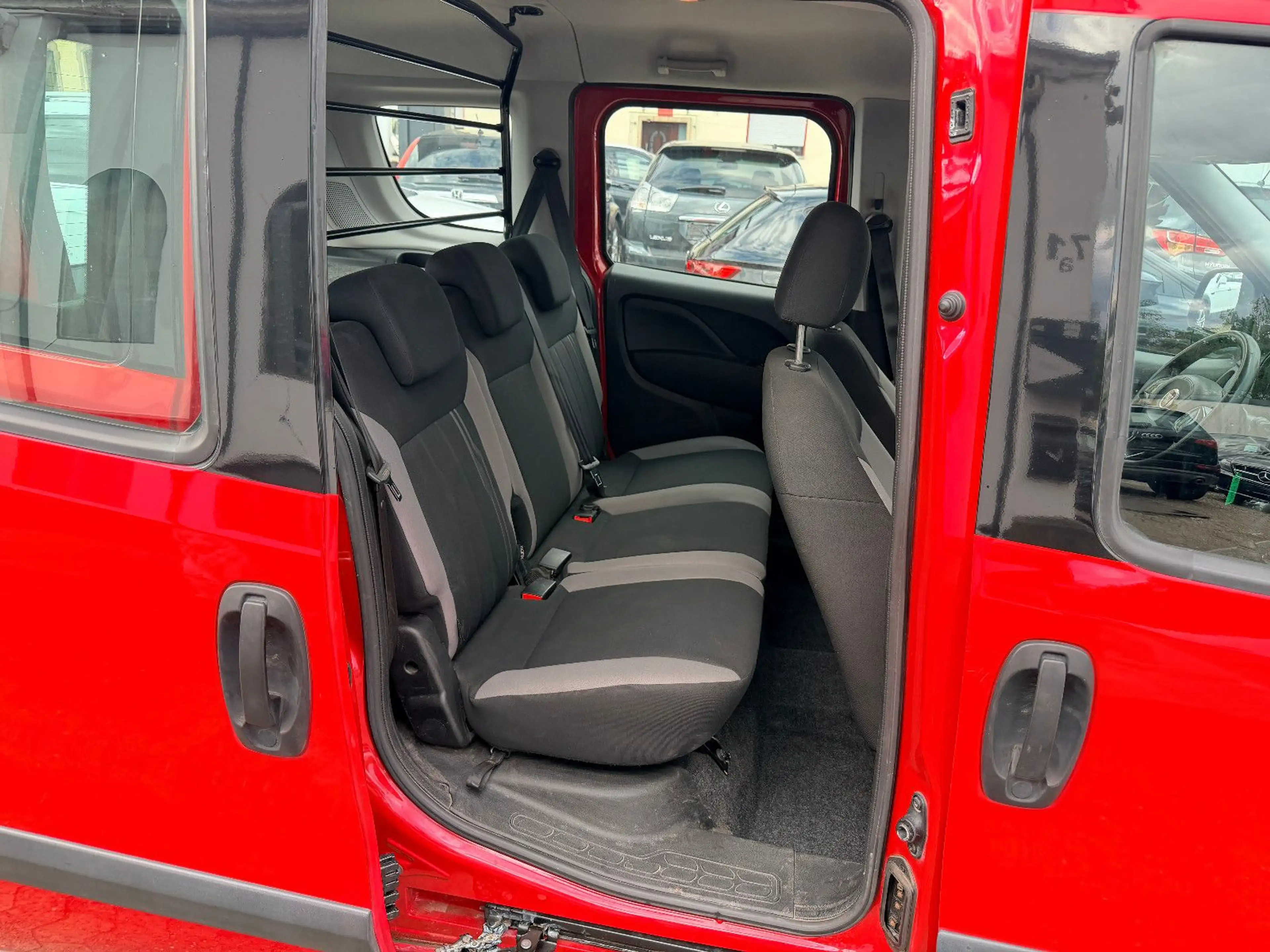 Fiat Doblo 1.6 JTDM Lounge 1.Hand Navi Klimaanlage — photo 9