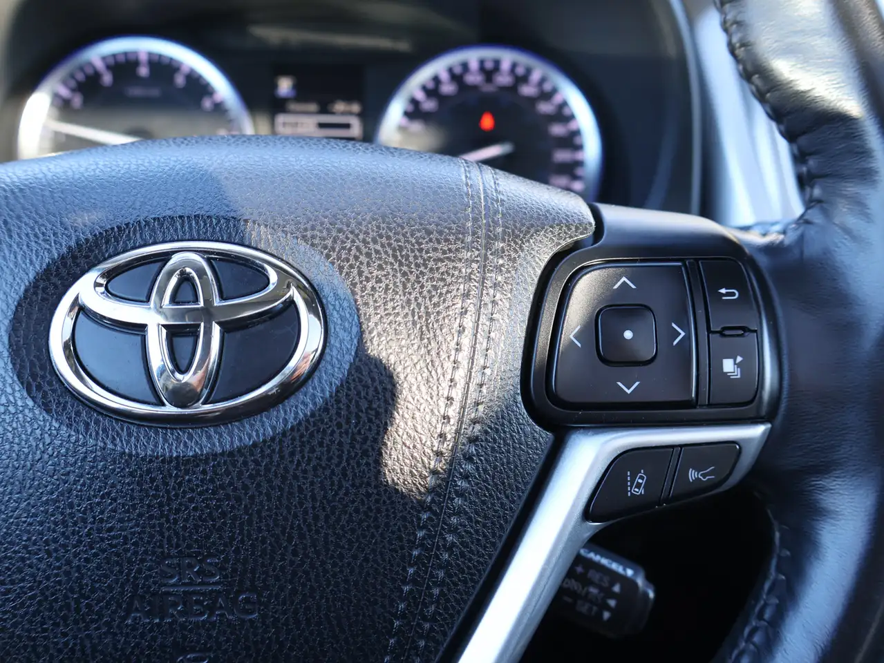 Toyota Highlander снимка Toyota Highlander