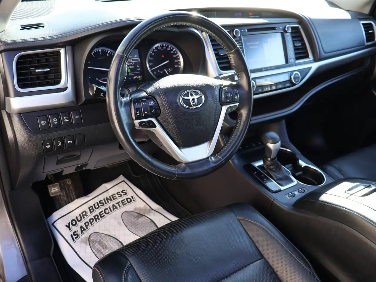Toyota Highlander снимка Toyota Highlander
