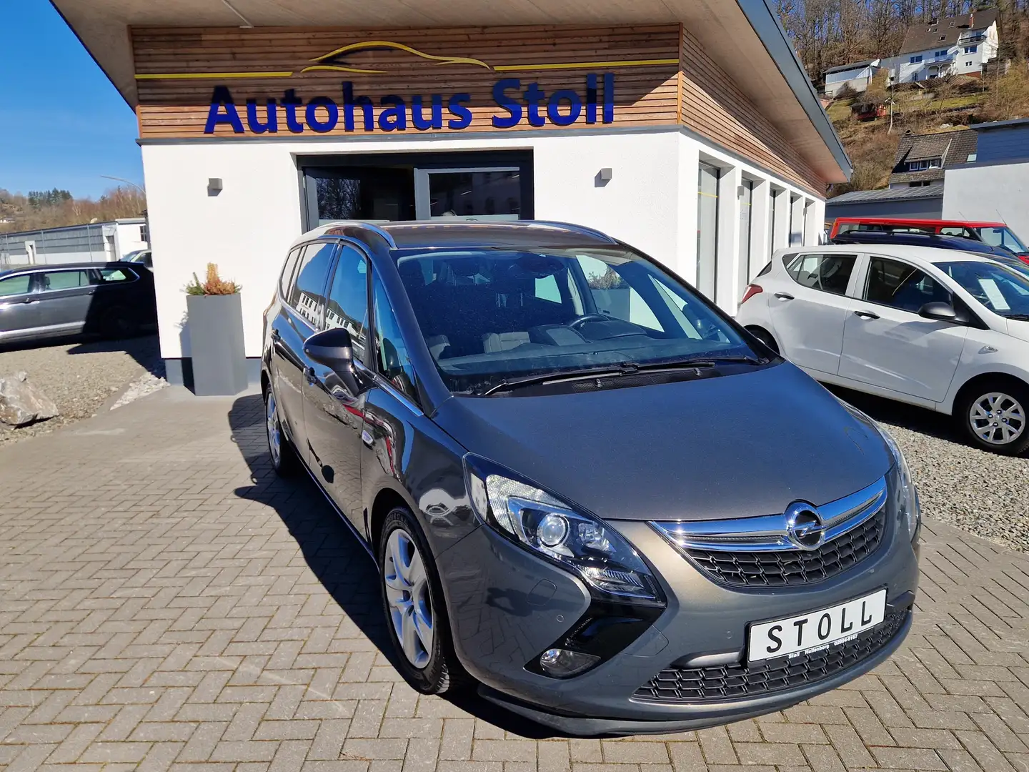 Opel Zafira Tourer Innovation Grijs - 1