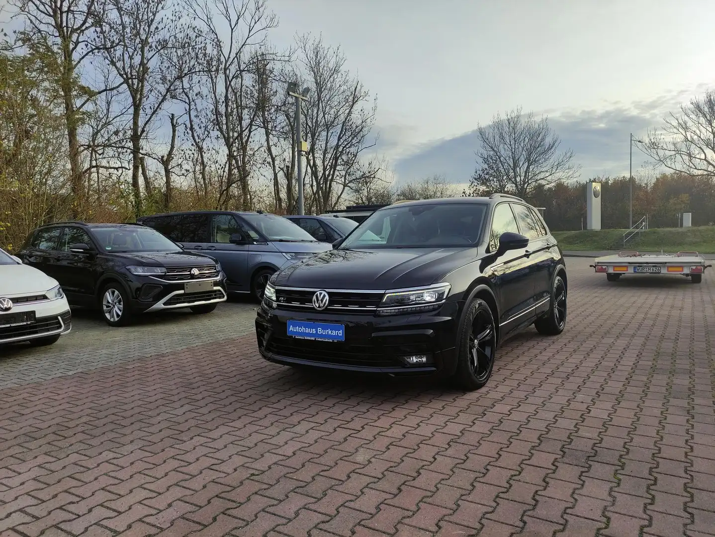 Volkswagen Tiguan R-Line 2.0 TDI+150Ps+19Zoll+LED+Pano+ACC Schwarz - 1