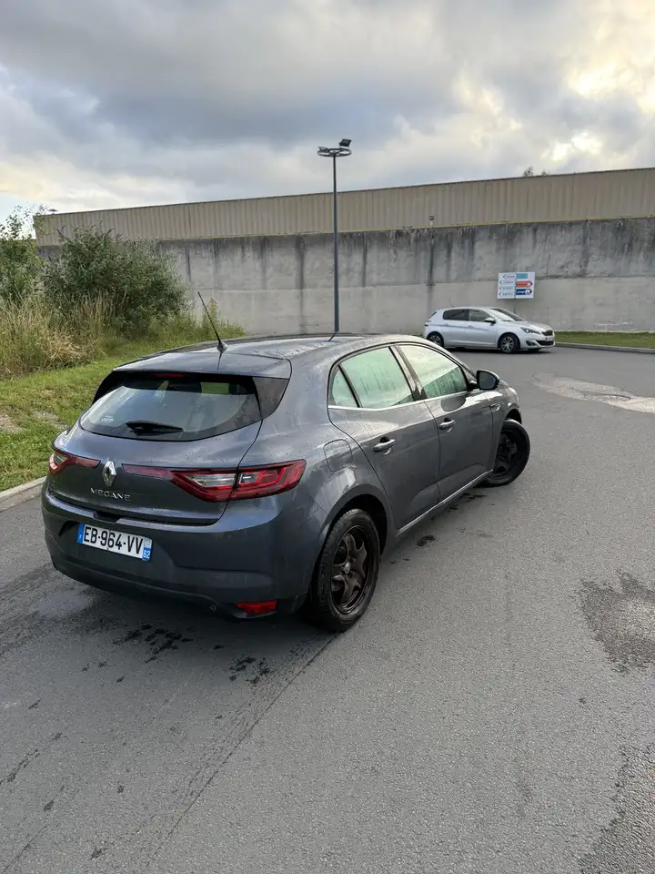 Renault Megane Berline — photo 3