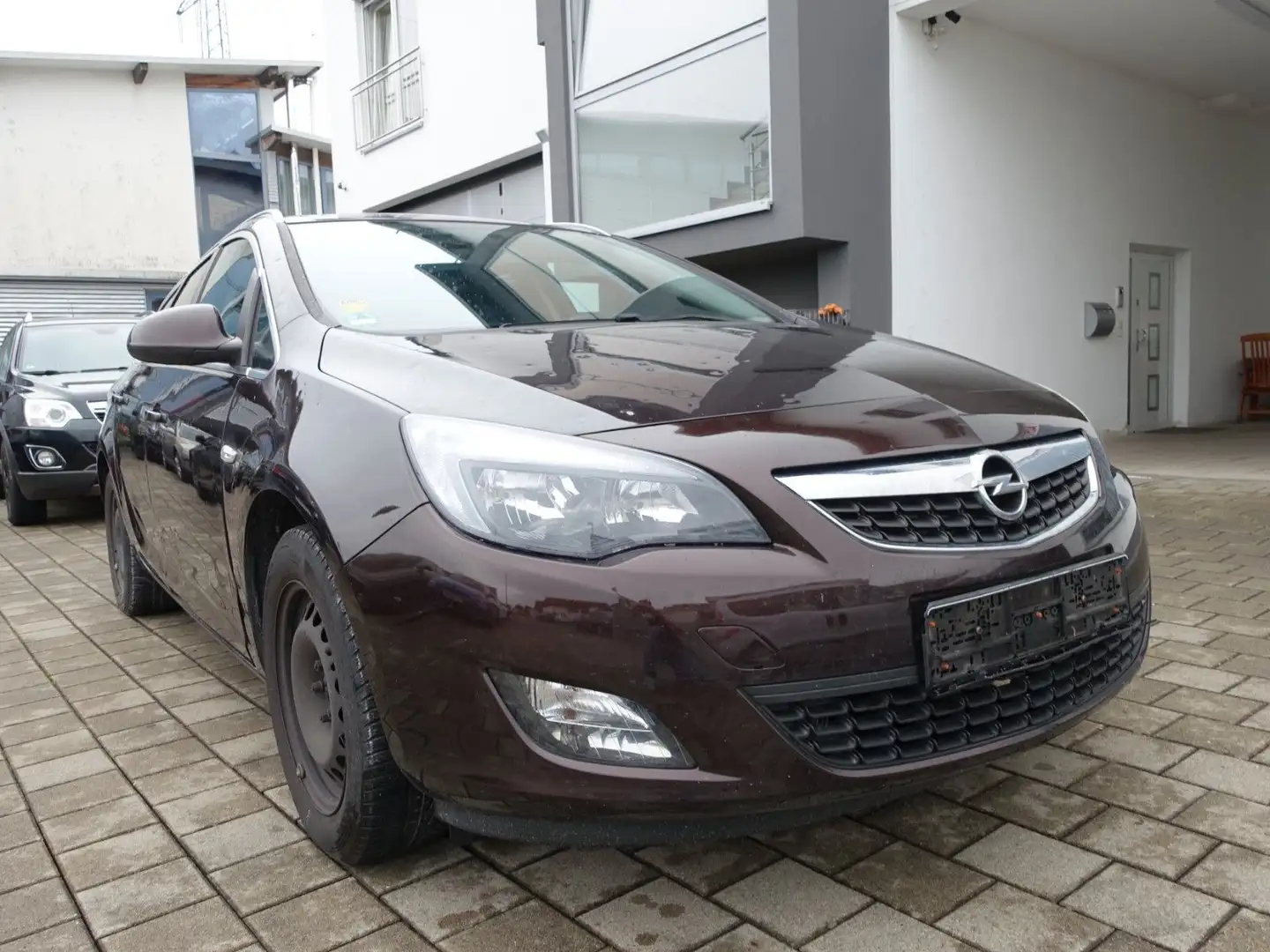 Opel Astra J Sports Tourer Sport Brown - 1