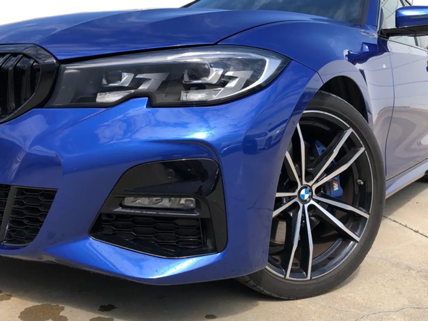 BMW 320 320dA Bleu - 2