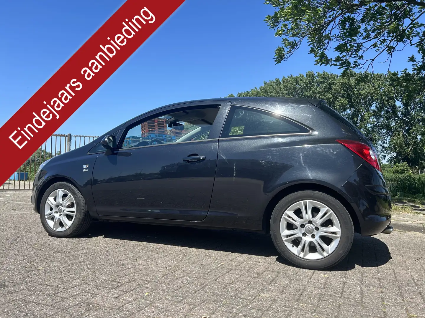 Opel Corsa 1.7 CDTi Business Sport 130 PK * NIEUWE APK * EURO Schwarz - 2