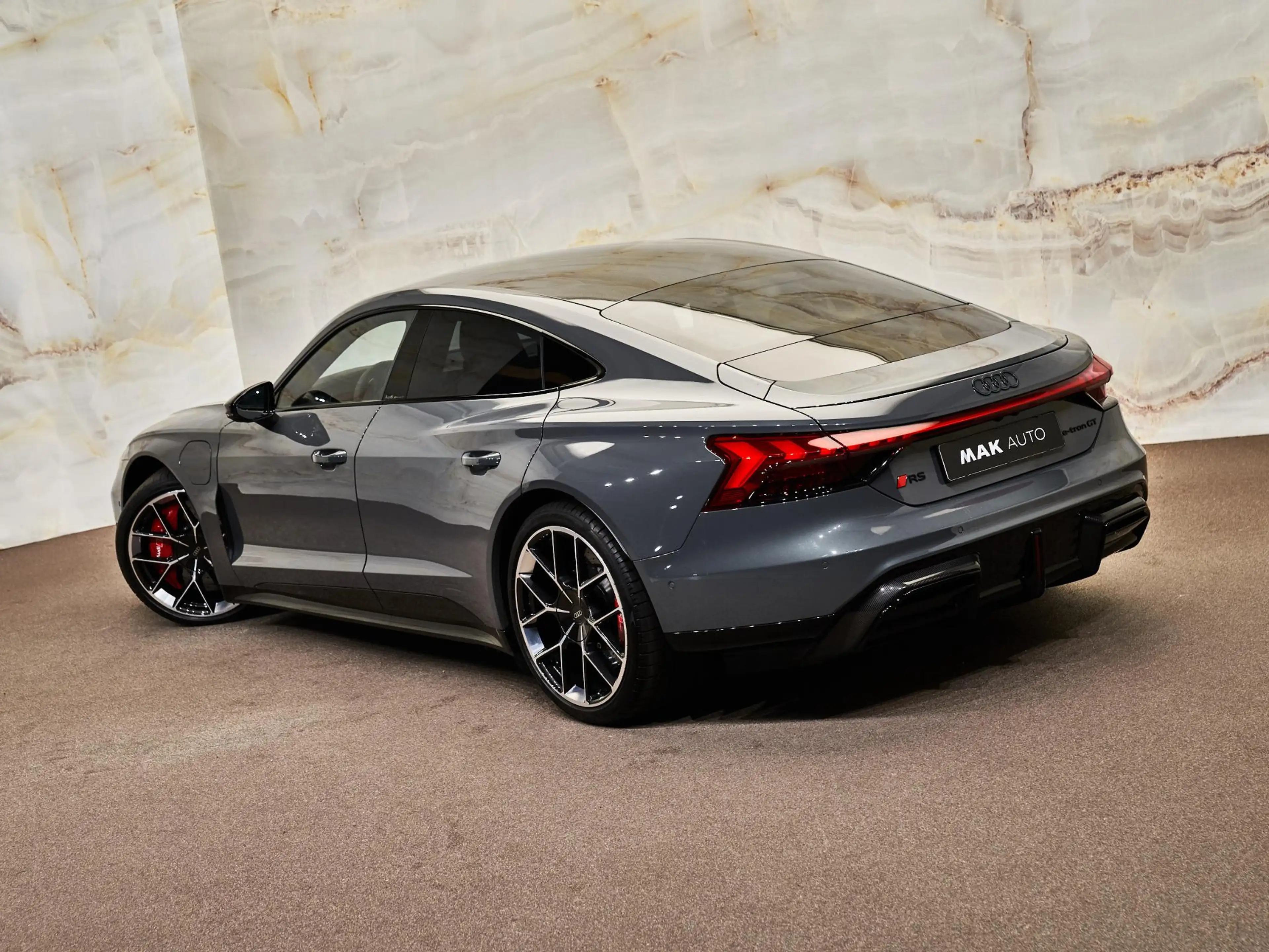 Audi RS e-tron GT , NP200k, carbon, ceramic, B&O, 4-wielbest, matrix — photo 35
