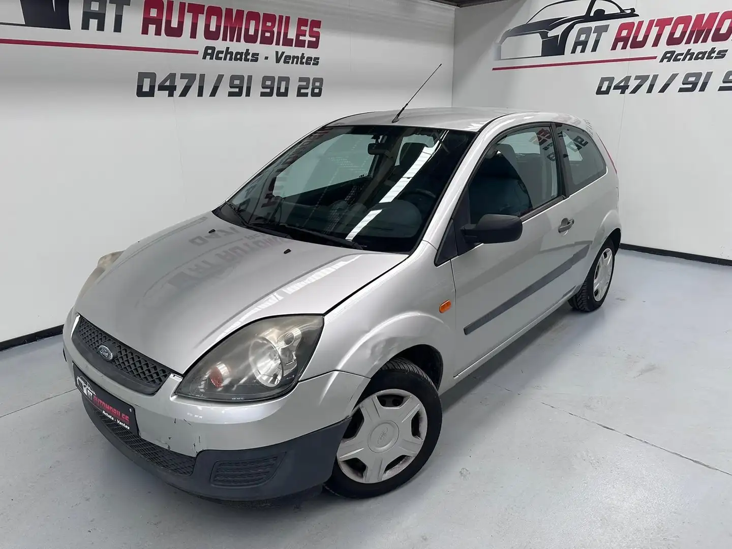 Ford Fiesta 1.3, CT OK Grijs - 1