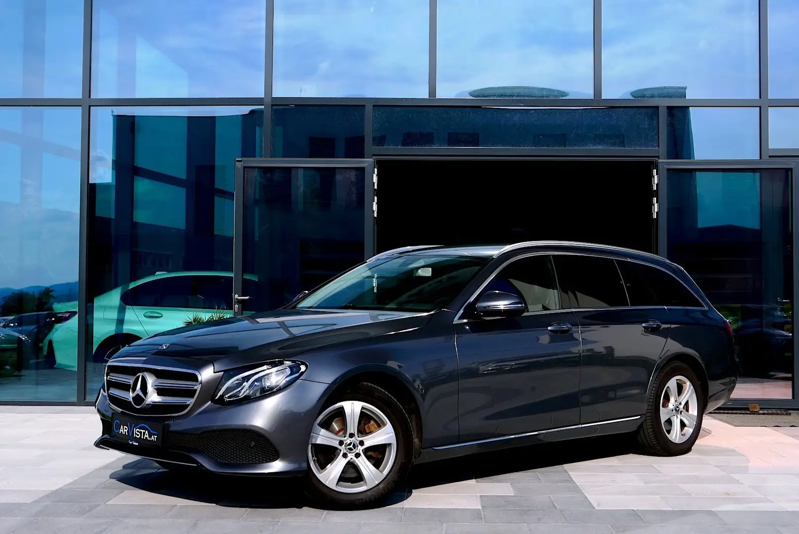 Mercedes-Benz E 220 d Avantgarde 4Matic Aut. - 1