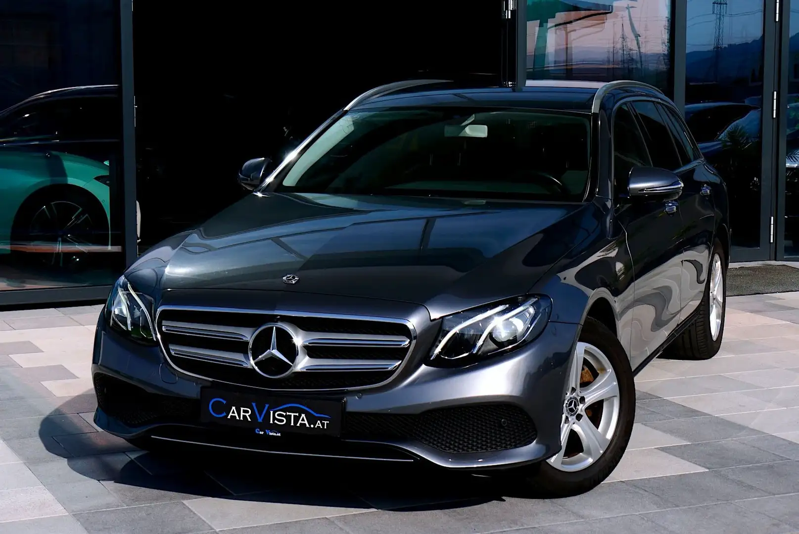 Mercedes-Benz E 220 d Avantgarde 4Matic Aut. - 2