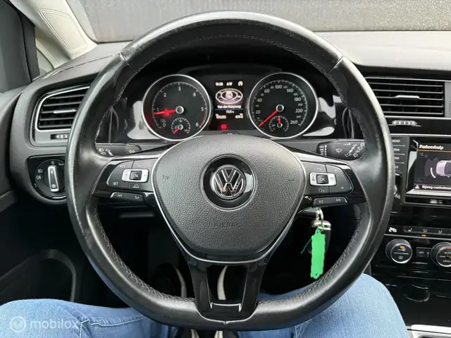 Volkswagen Golf view 12