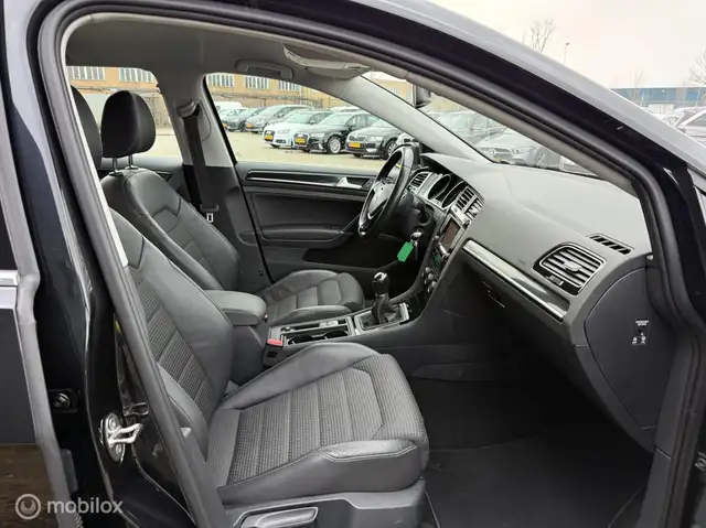 Volkswagen Golf view 14