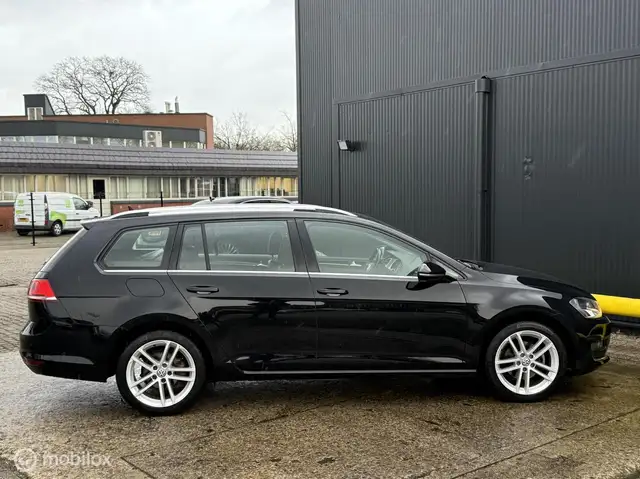 Volkswagen Golf view 9