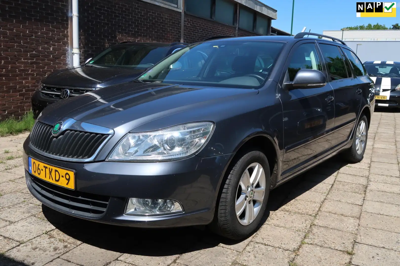 Skoda Octavia Combi 1.4 TSI Greentech Ambition Business Line Grijs - 1