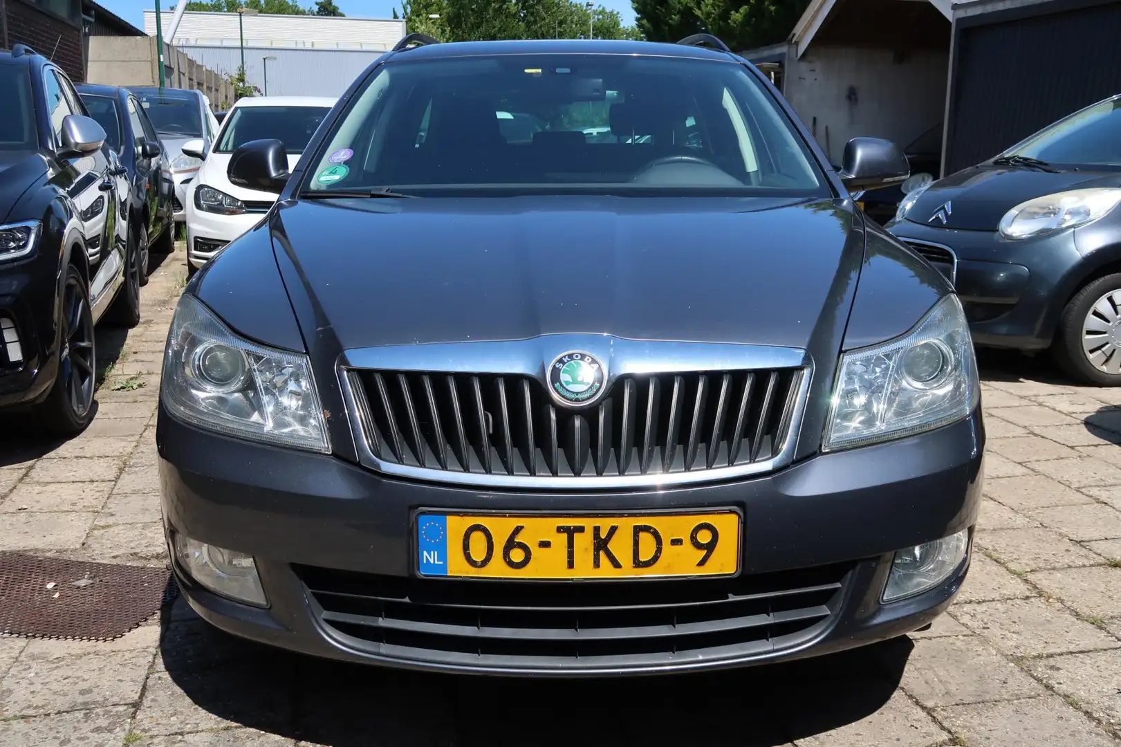 Skoda Octavia Combi 1.4 TSI Greentech Ambition Business Line Grijs - 2