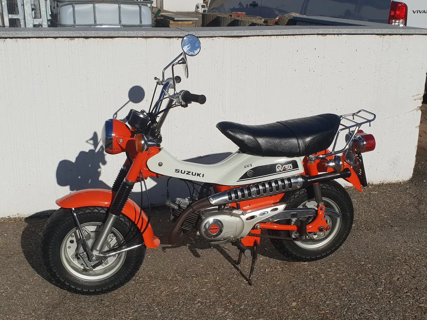 Suzuki RV 50 Oranžová - 1
