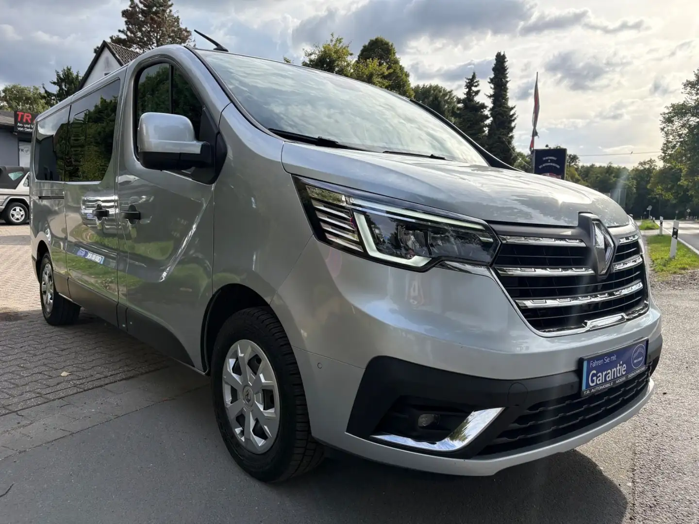 Renault Trafic Combi L2H1 3,0t  Life Silber - 2