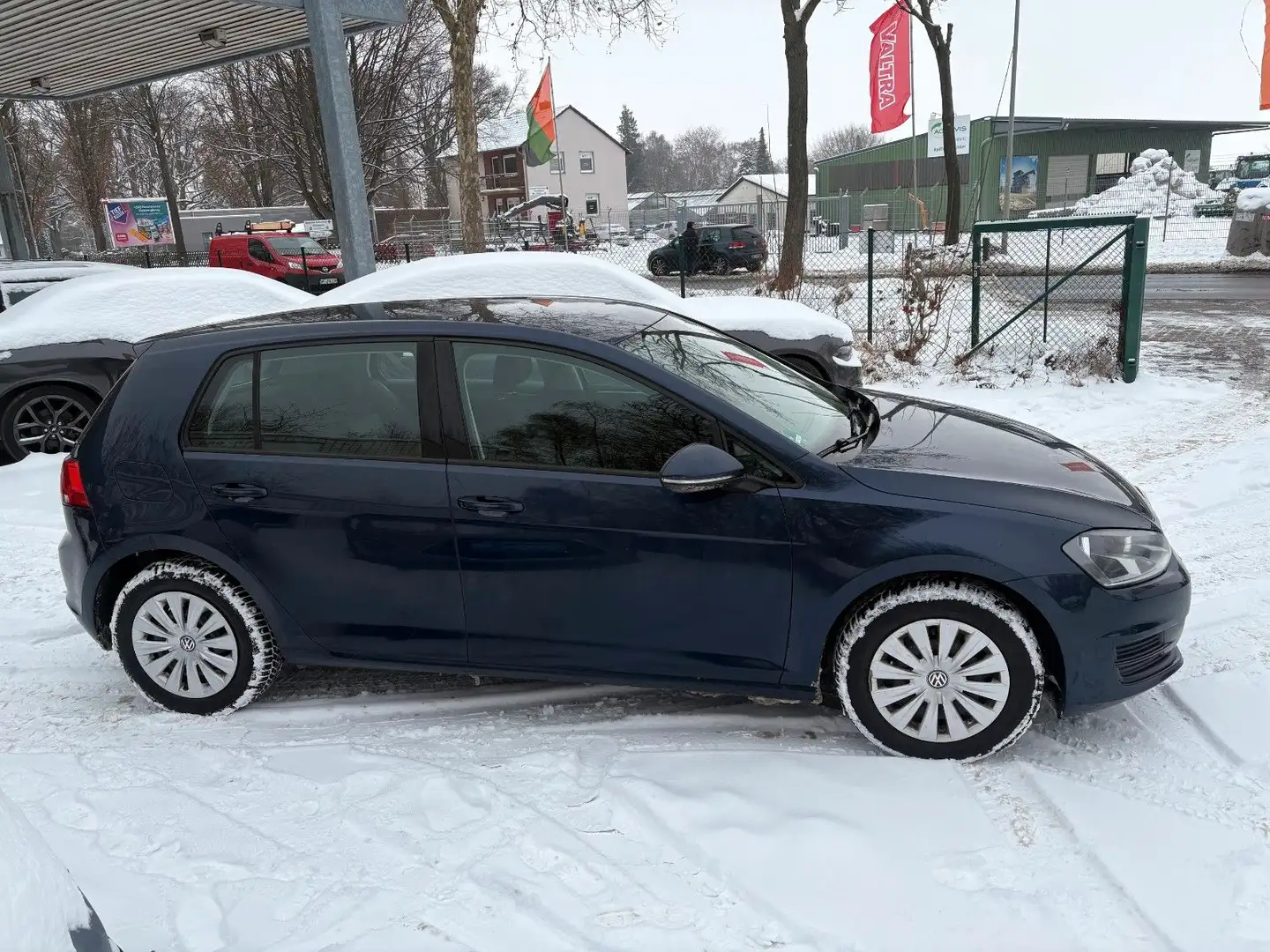 Volkswagen Golf VII Lim. Trendline BMT **KLIMA**5TÜREN**... Blau - 2