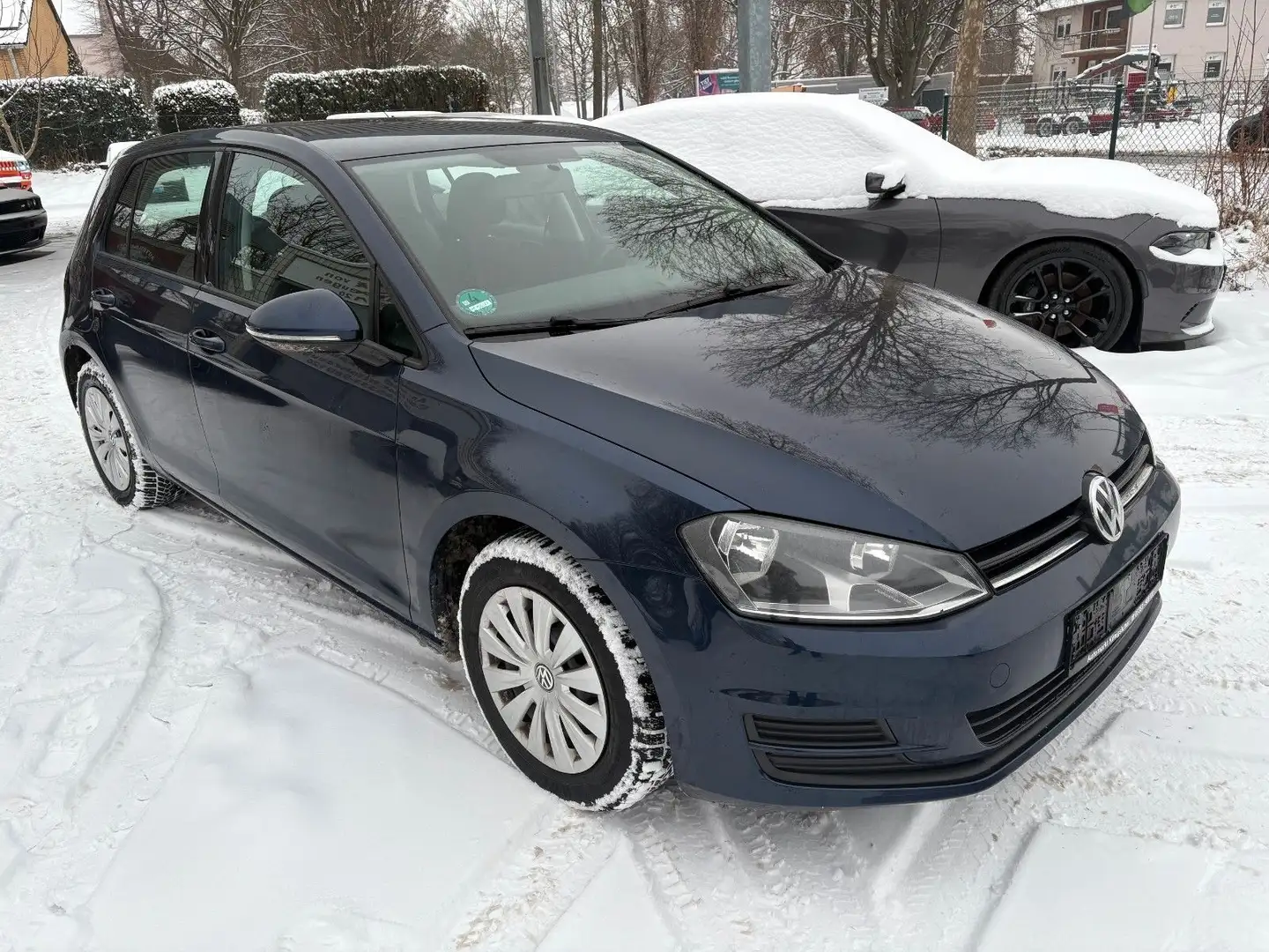 Volkswagen Golf VII Lim. Trendline BMT **KLIMA**5TÜREN**... Blau - 1