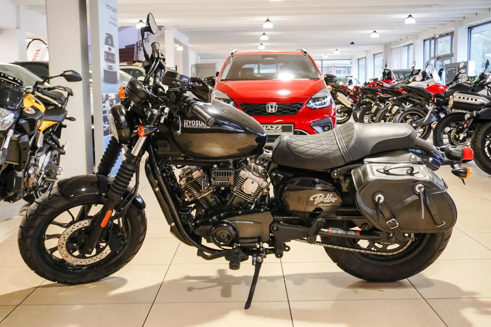 Hyosung GV 125 S Aquila Noir - 2
