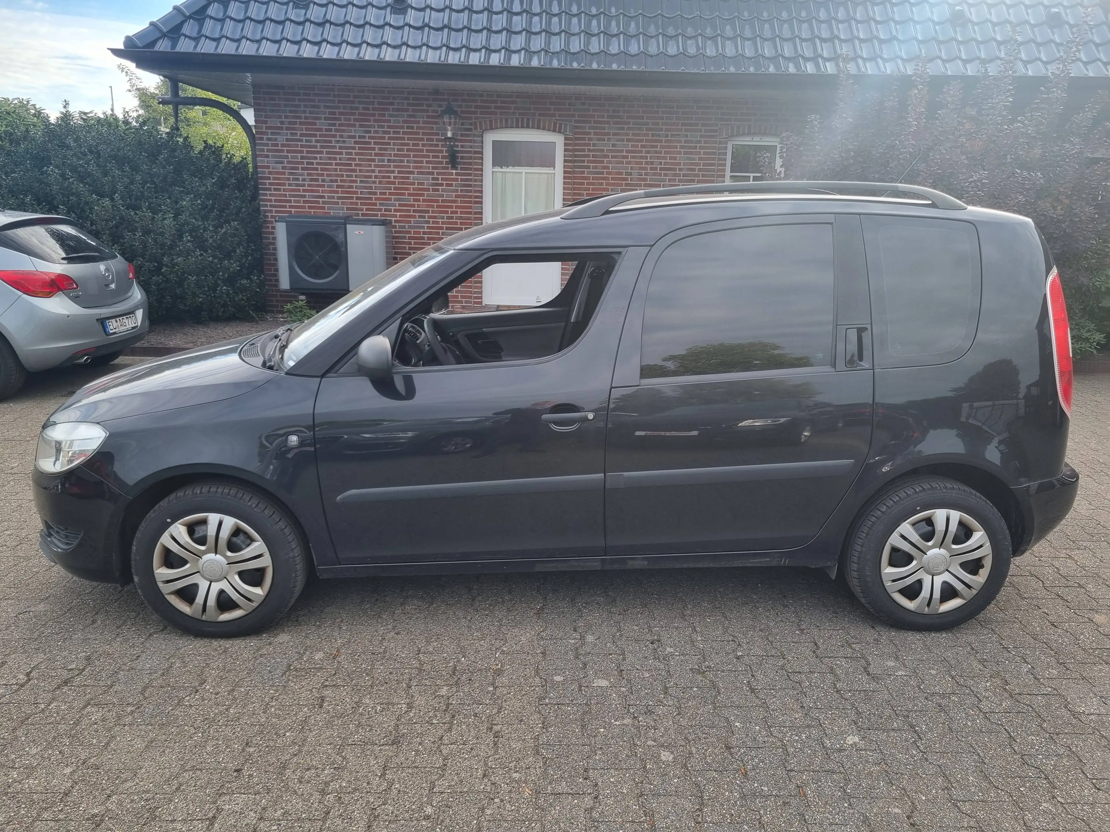 Skoda Roomster Roomster 1.2 TSI Active PLUS EDITION — photo 2