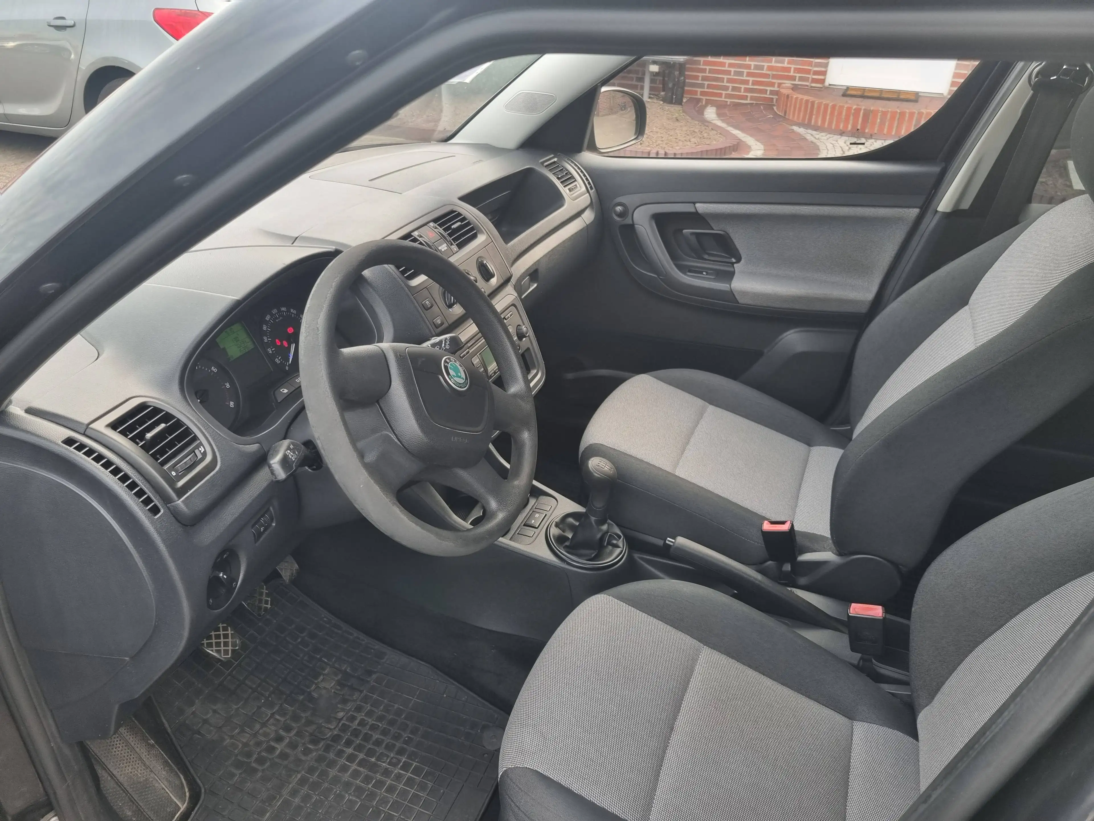 Skoda Roomster Roomster 1.2 TSI Active PLUS EDITION — photo 3