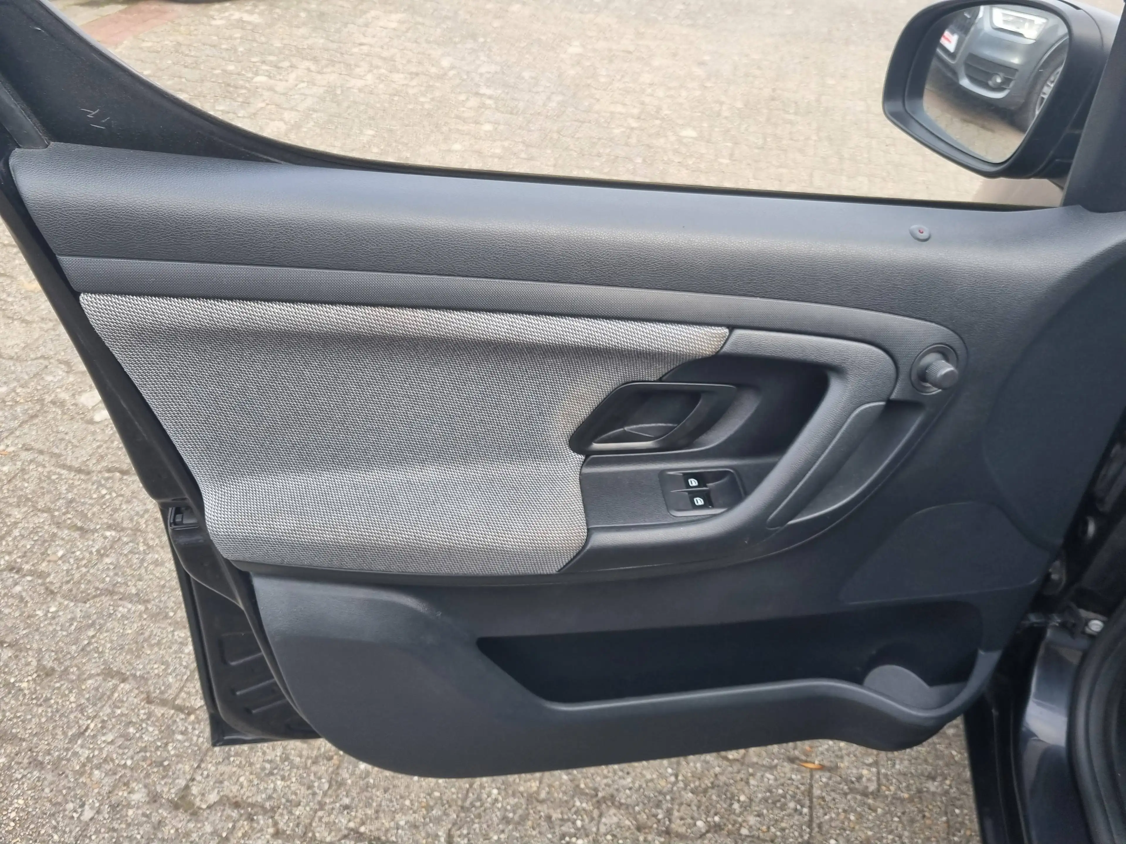 Skoda Roomster Roomster 1.2 TSI Active PLUS EDITION — photo 4