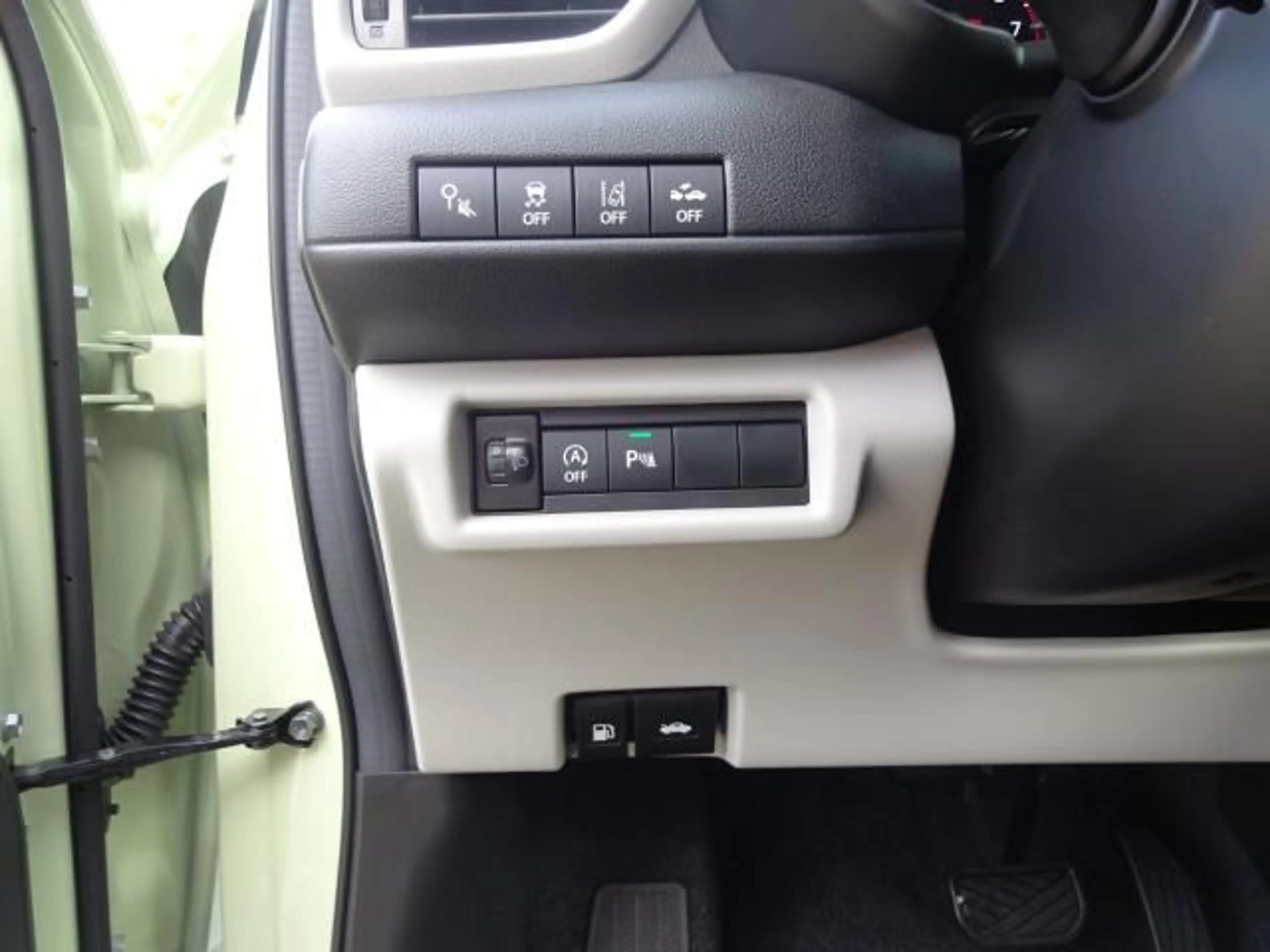 Suzuki Swift SWIFT 1.2 DUALJET CVT COMFORT+ AUTOMATIK NAVI — photo 14