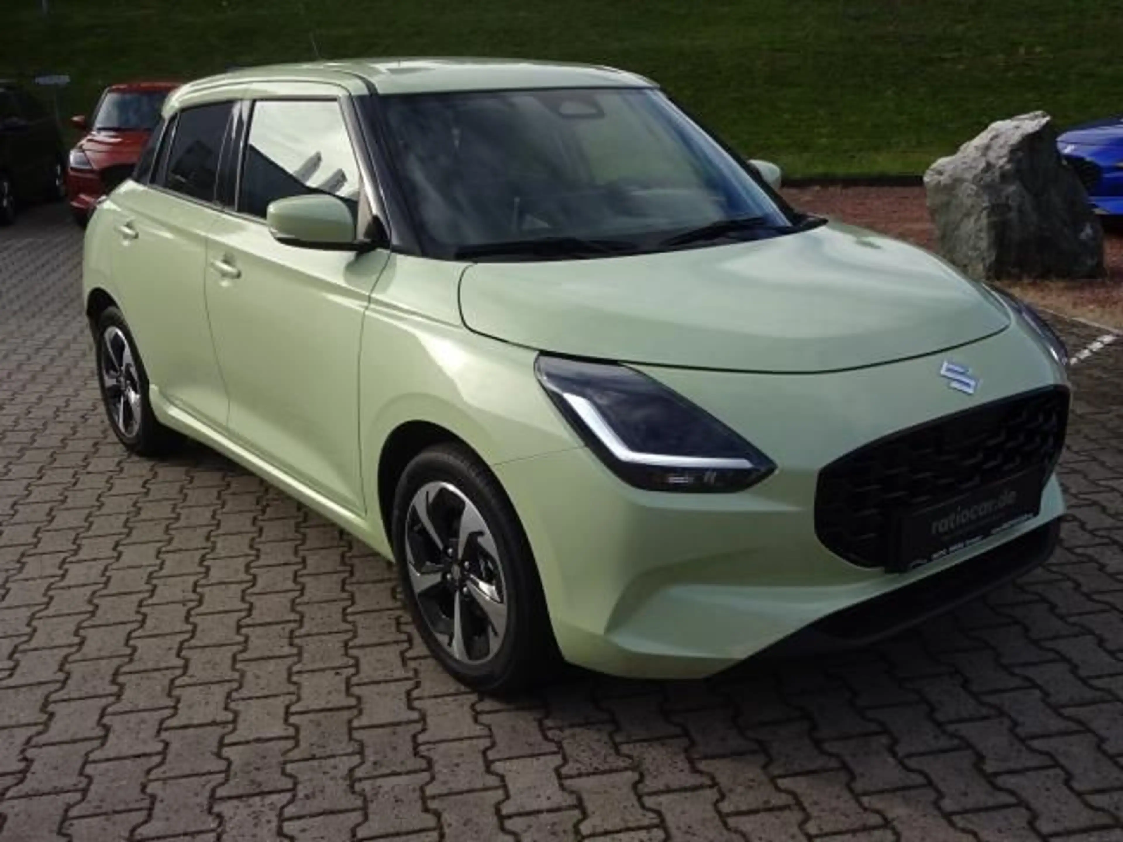 Suzuki Swift SWIFT 1.2 DUALJET CVT COMFORT+ AUTOMATIK NAVI — photo 9