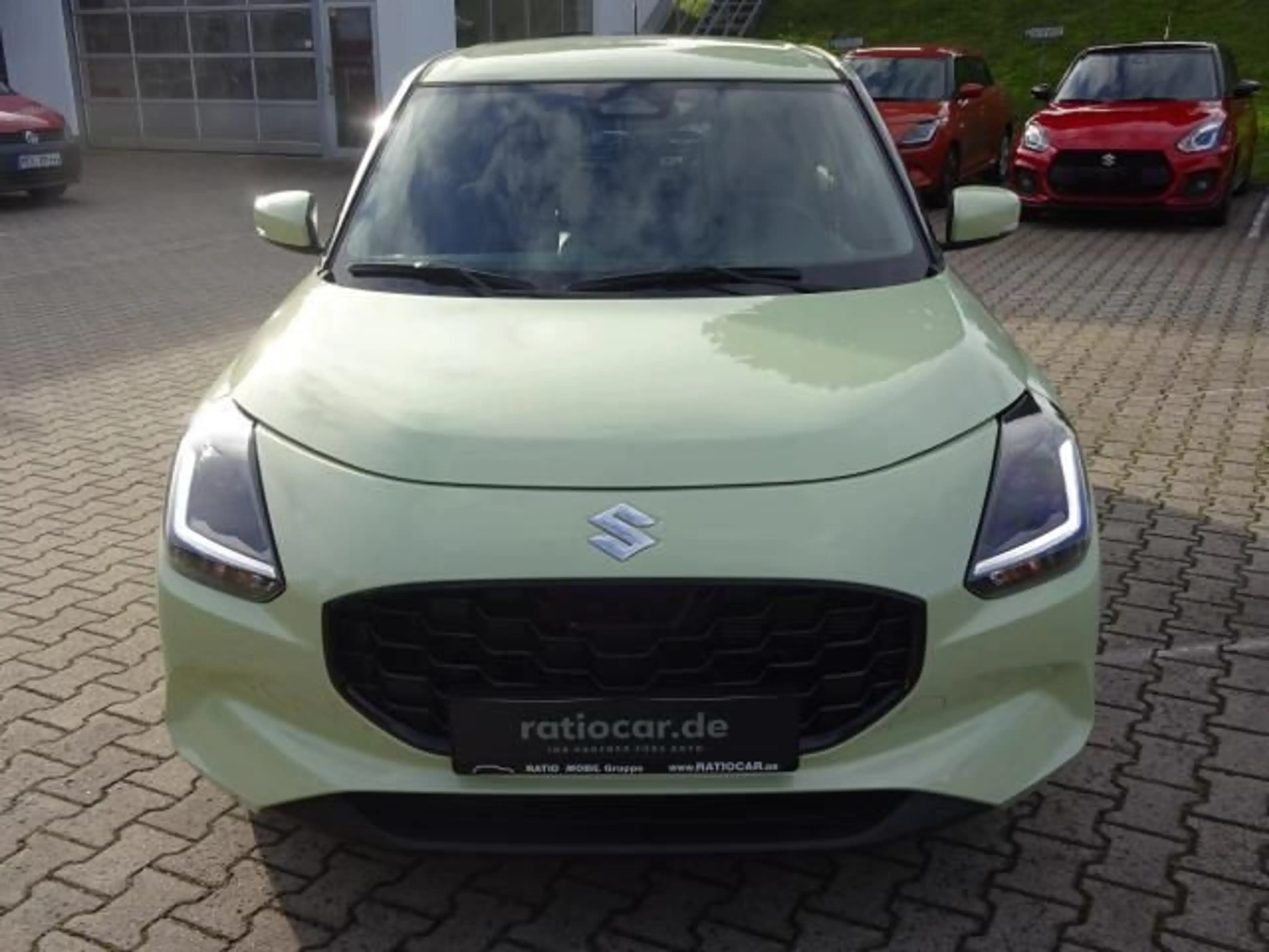 Suzuki Swift SWIFT 1.2 DUALJET CVT COMFORT+ AUTOMATIK NAVI — photo 10