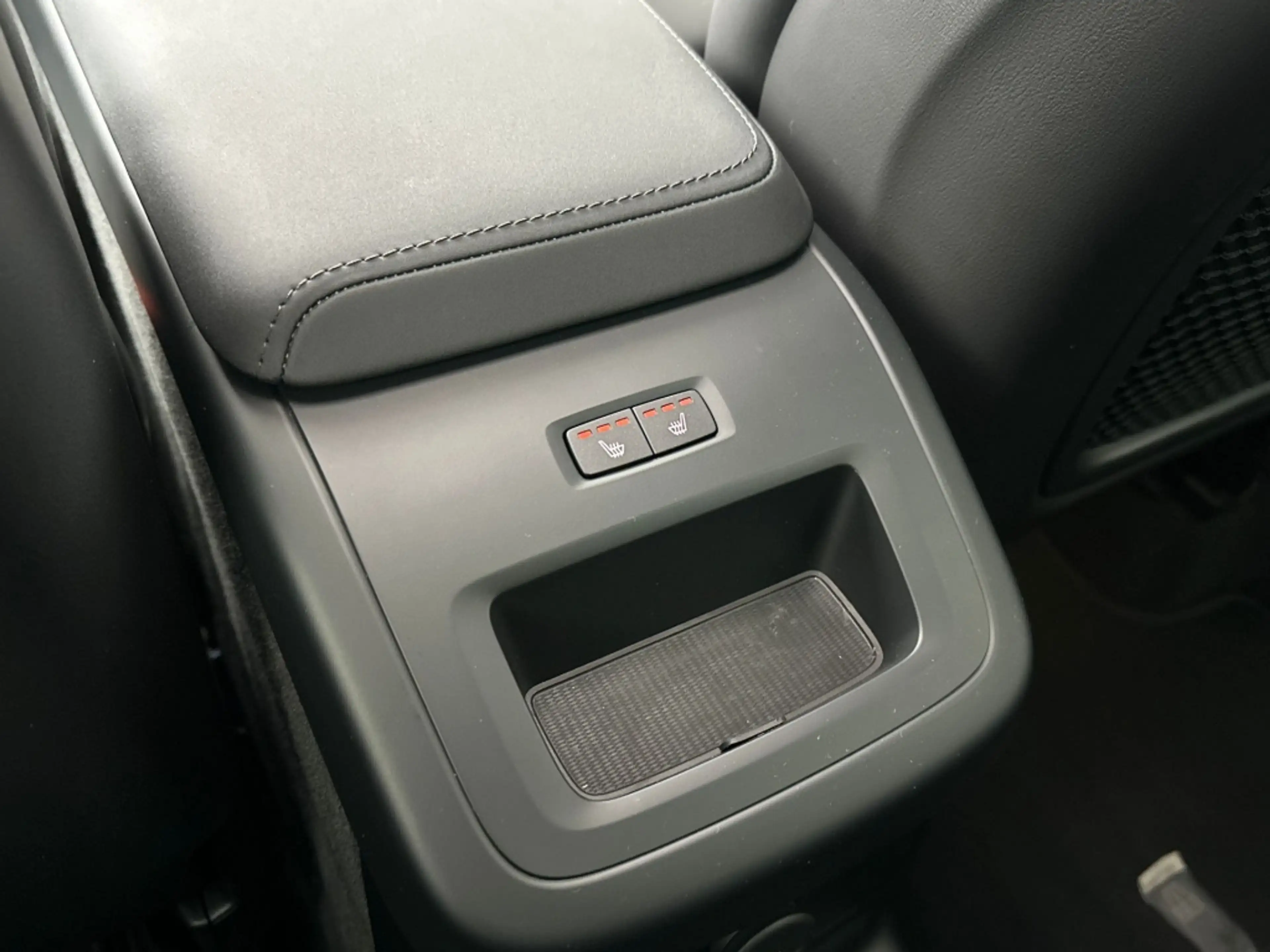 Volvo XC60 T6 398PK Recharge Ultra Dark| Luchtvering| 360Came — photo 21