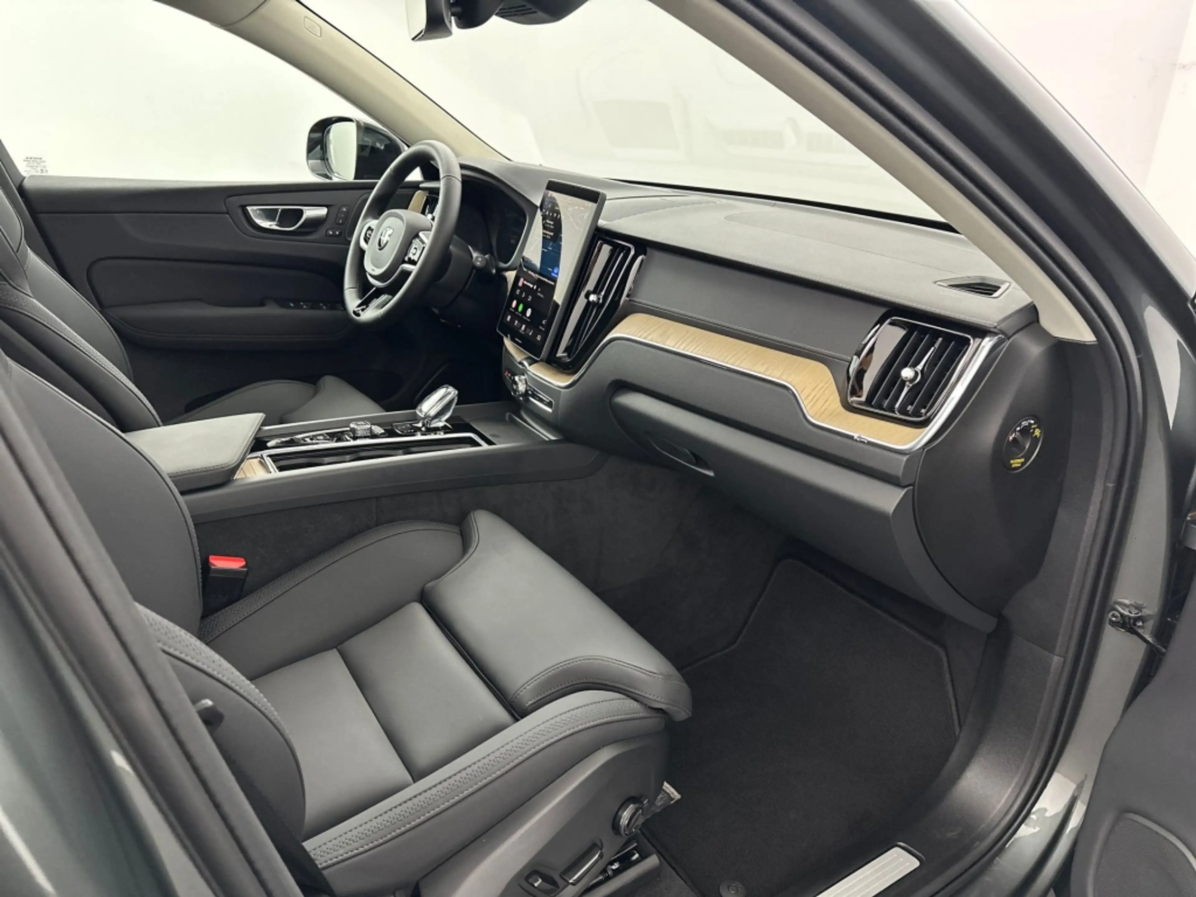 Volvo XC60 T6 398PK Recharge Ultra Dark| Luchtvering| 360Came — photo 17