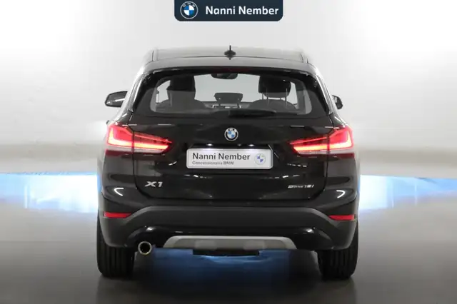BMW X1 view 4
