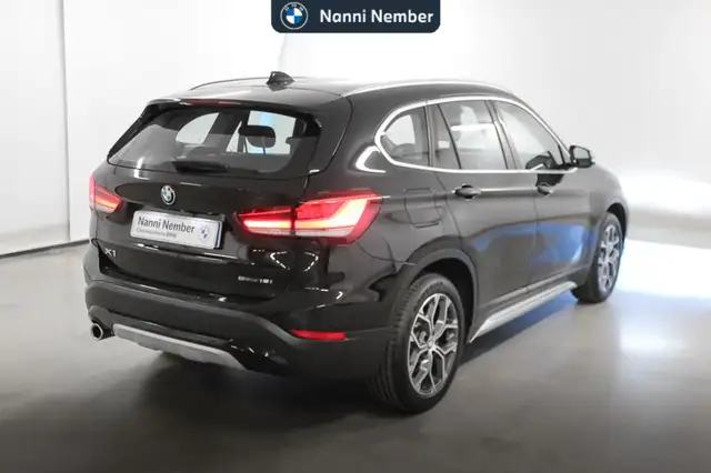 BMW X1 view 3