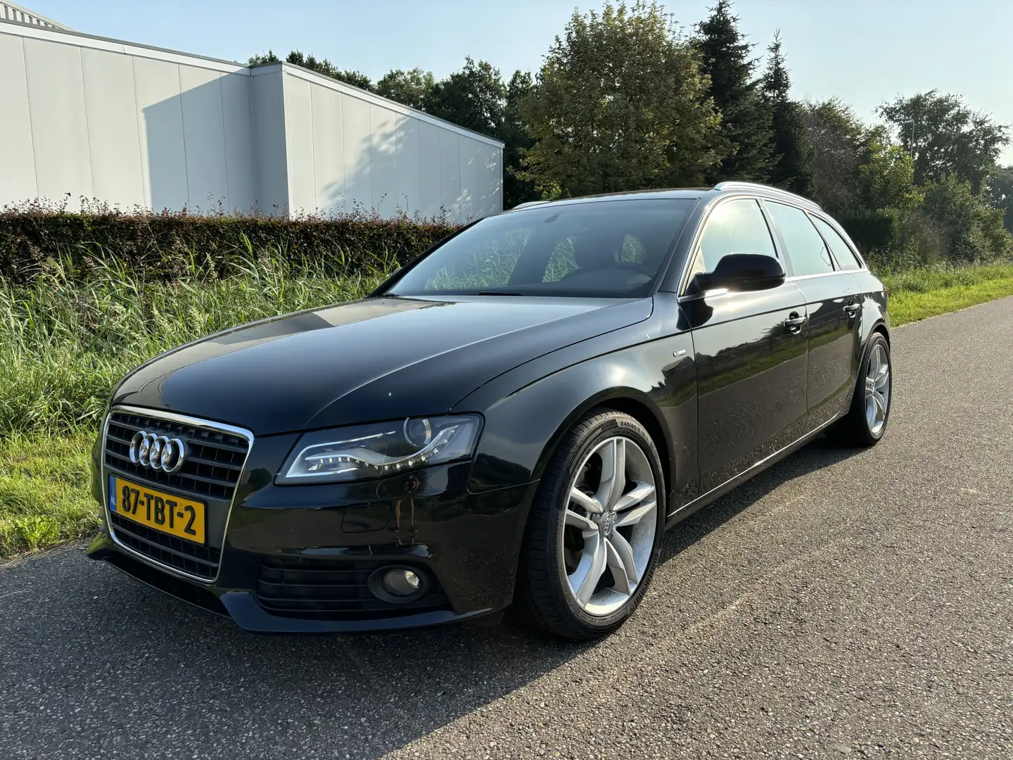 Audi A4 Avant 2.0 TFSI Pro Line S / S-LINE / NAVI / CRUISE Zwart - 1
