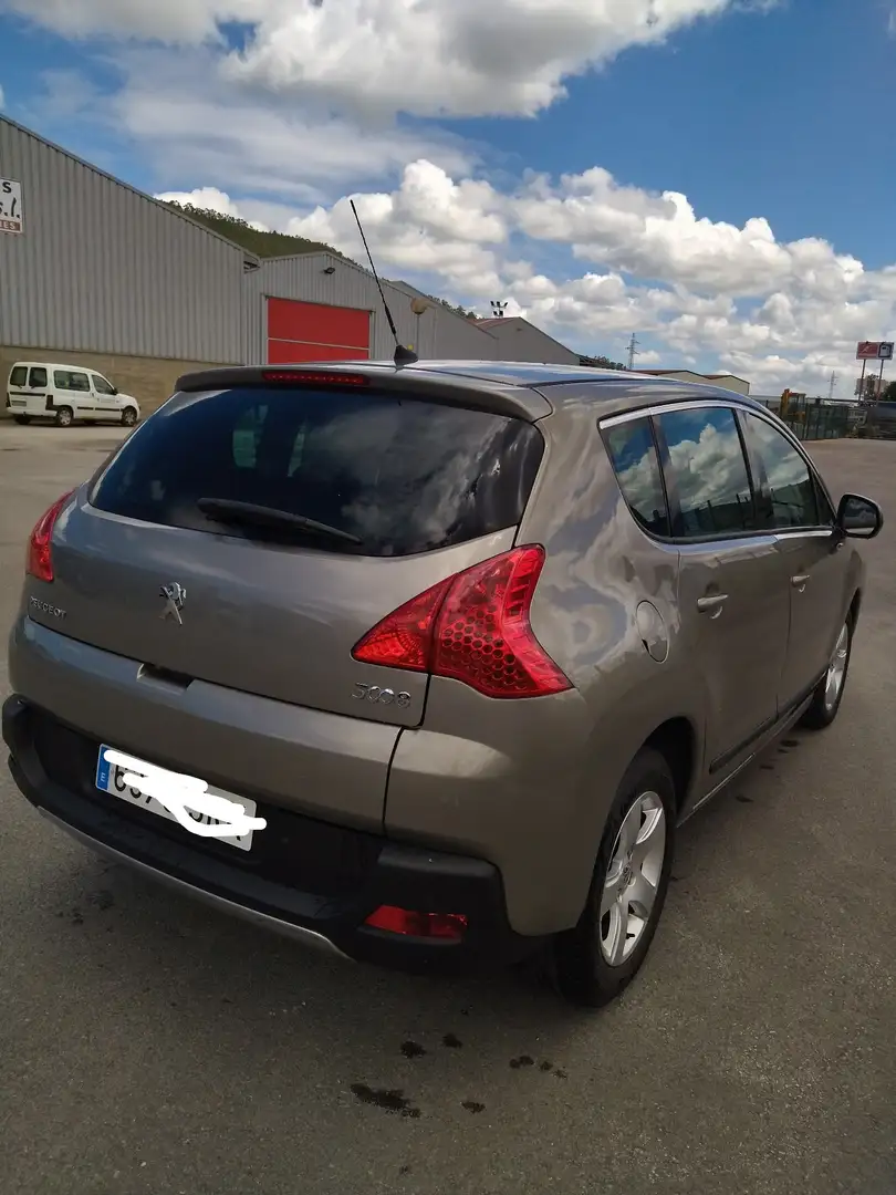 Peugeot 3008 2.0HDI FAP Premium 163 Aut. - 2