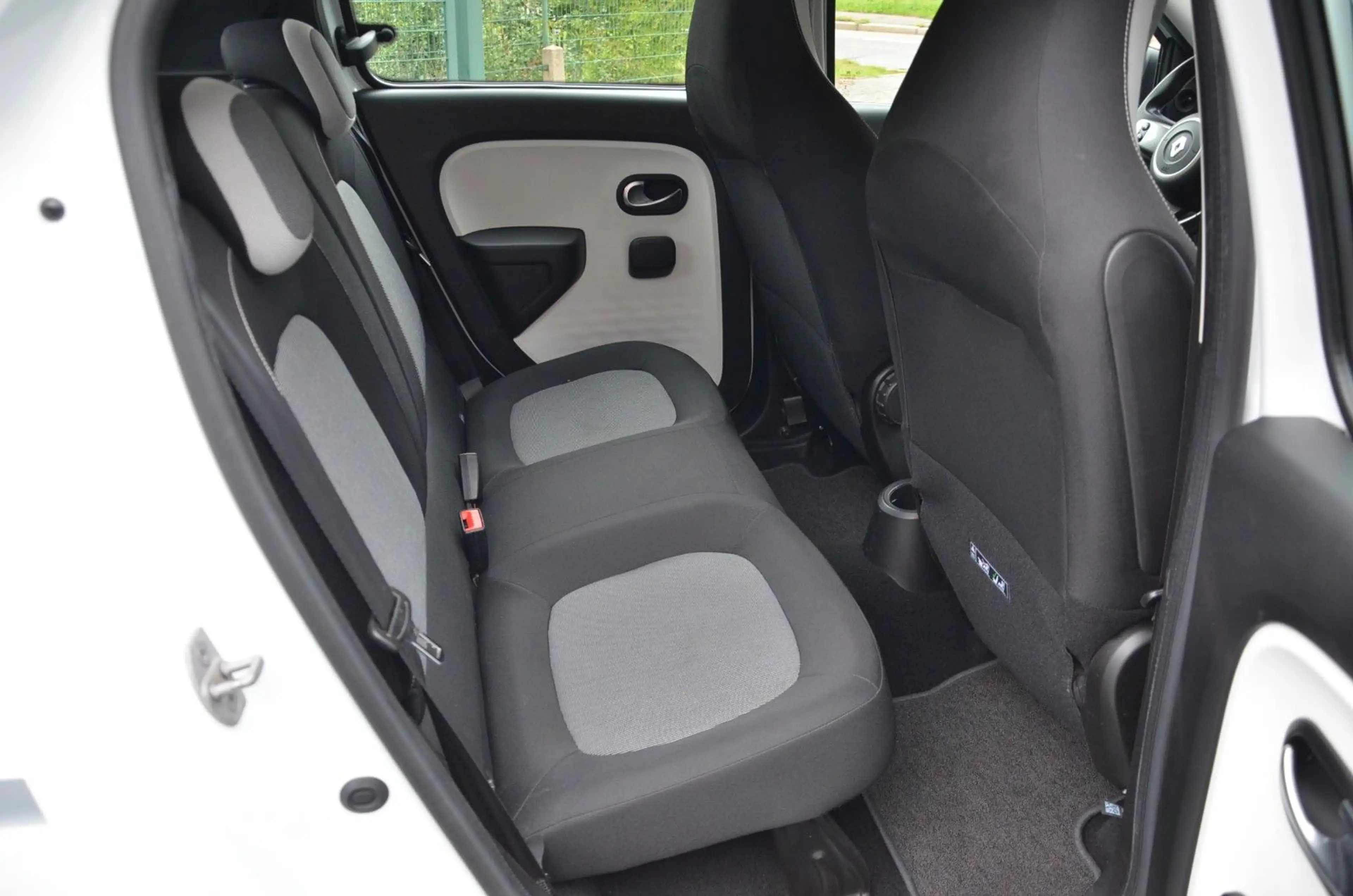 Renault Twingo Limited Klima Tüv neu — photo 13