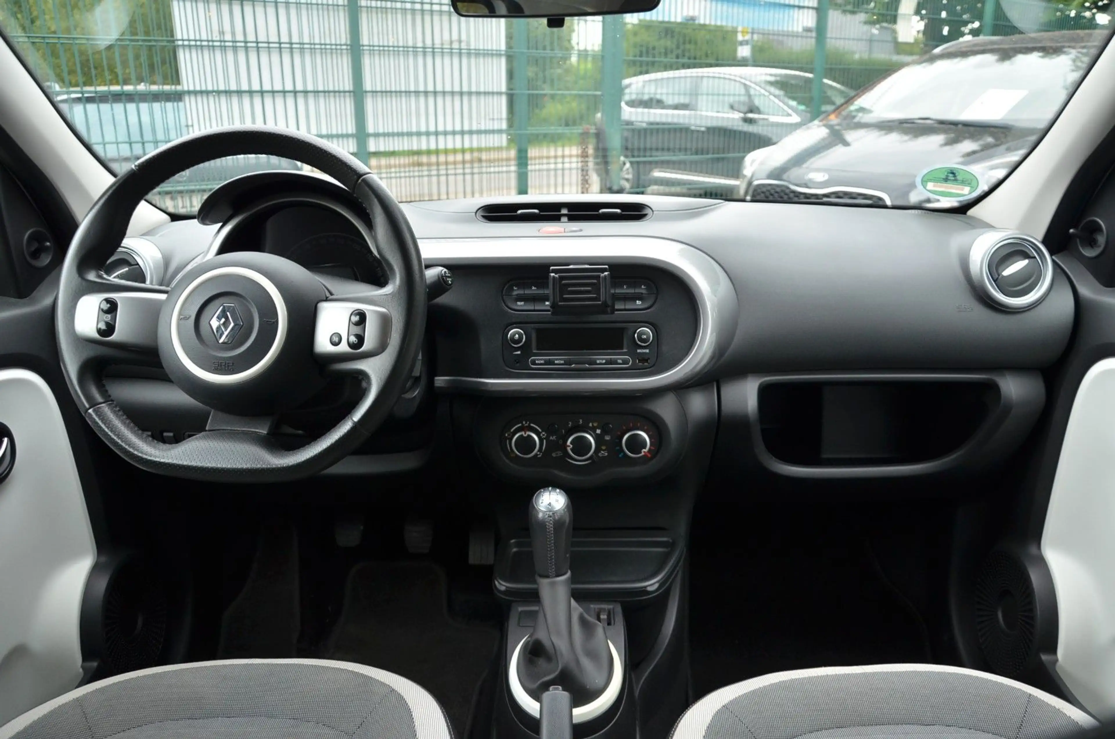 Renault Twingo Limited Klima Tüv neu — photo 10